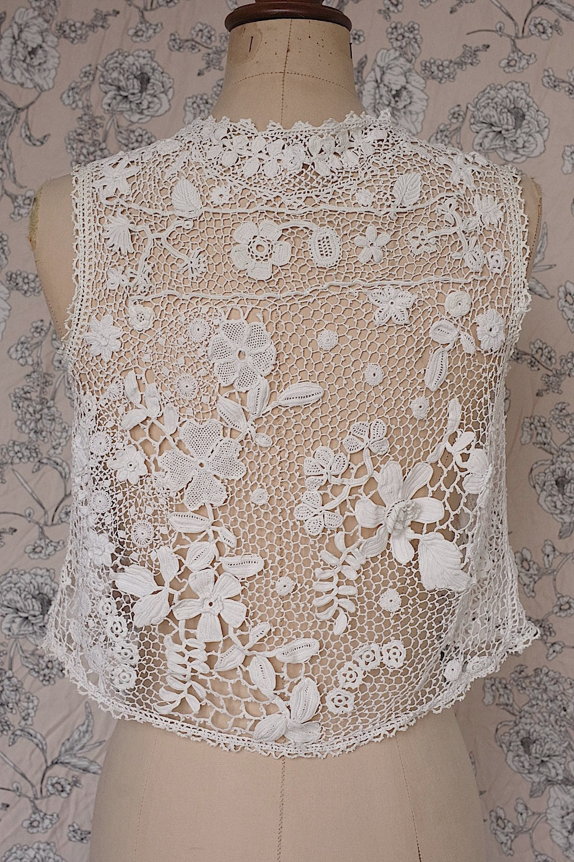 アンティーク古着 vêtement antique アンティーククロシェ ジレ しろ .FR a l'epoque