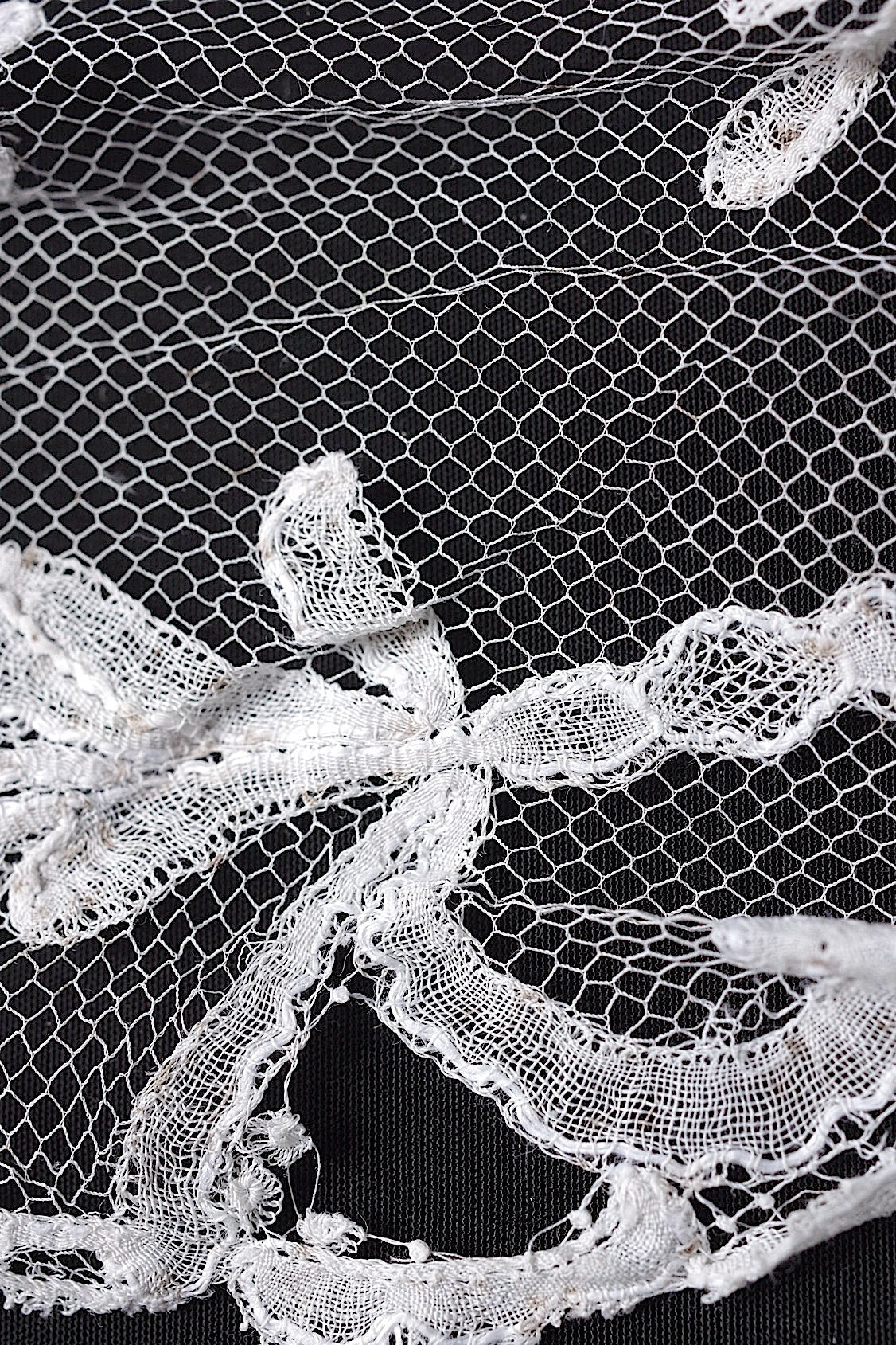 アンティークレース dentelle antique アンティークレース アプリカッションアングレテール123cm .FR a l'epoque