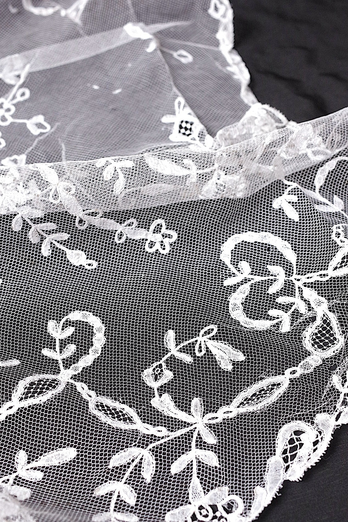 アンティークレース dentelle antique アンティークレース アプリカッションアングレテール123cm .FR a l'epoque