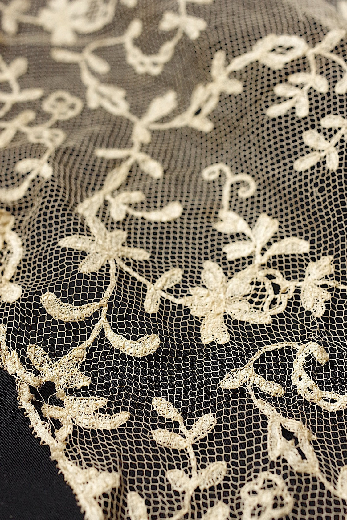 アンティークレース dentelle antique アンティークレース 曲線 カフス .FR a l'epoque