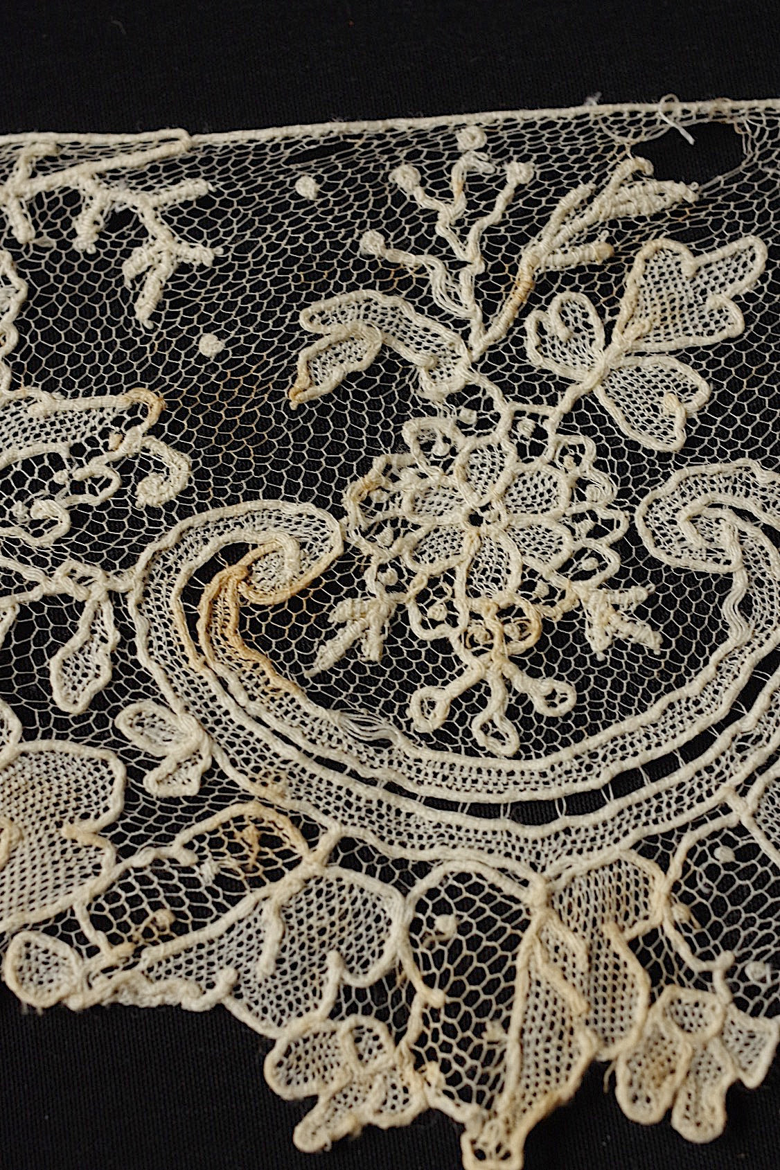 アンティークレース dentelle antique アンティークレース ブリュクセルレース  .FR a l'epoque