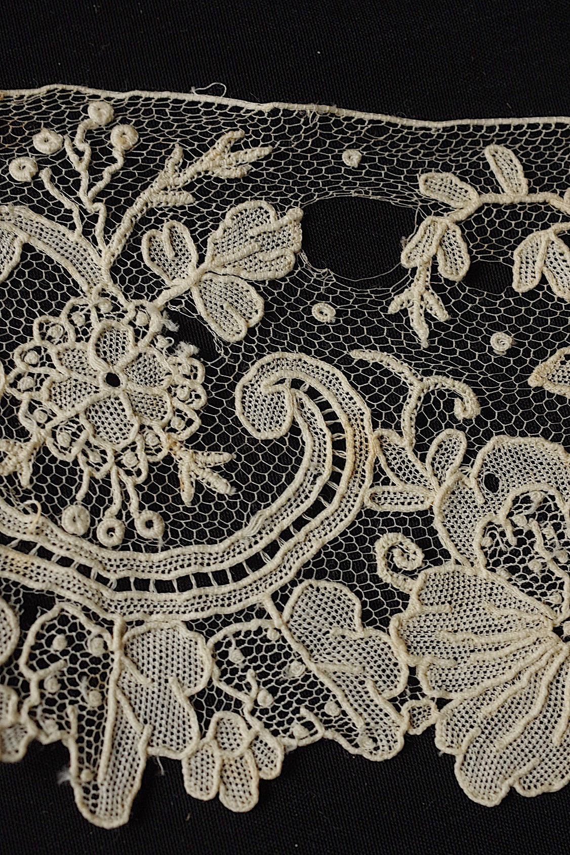 アンティークレース dentelle antique アンティークレース ブリュクセルレース  .FR a l'epoque