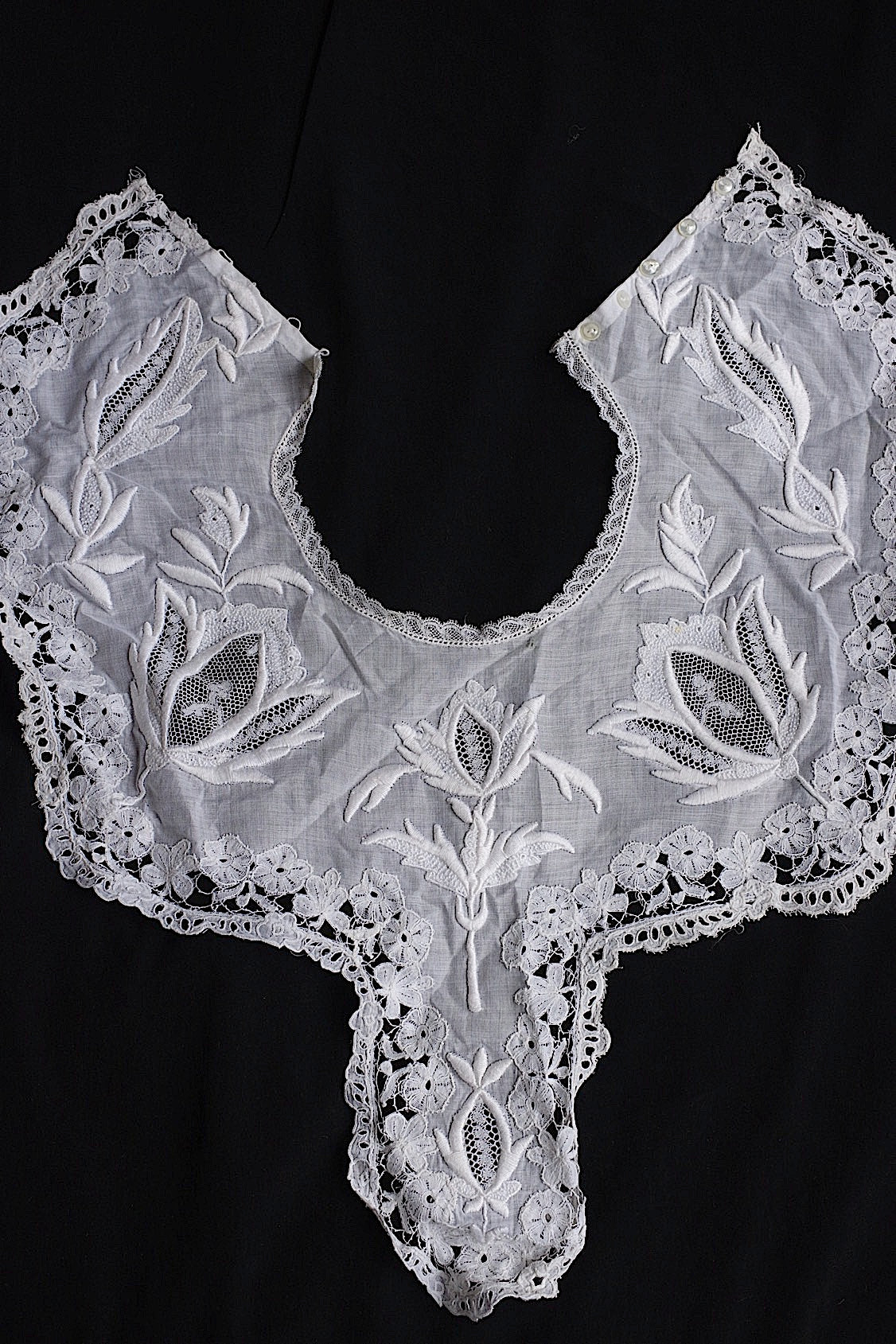 アンティークレース