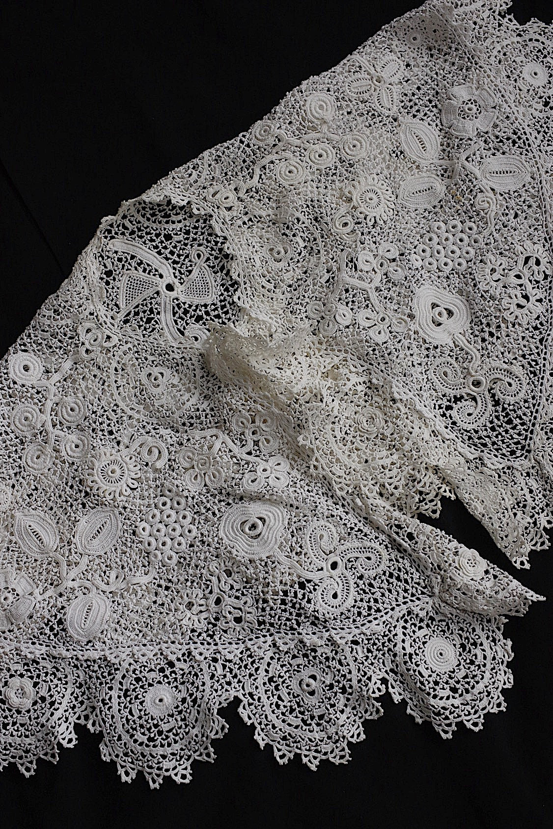 アンティークレース