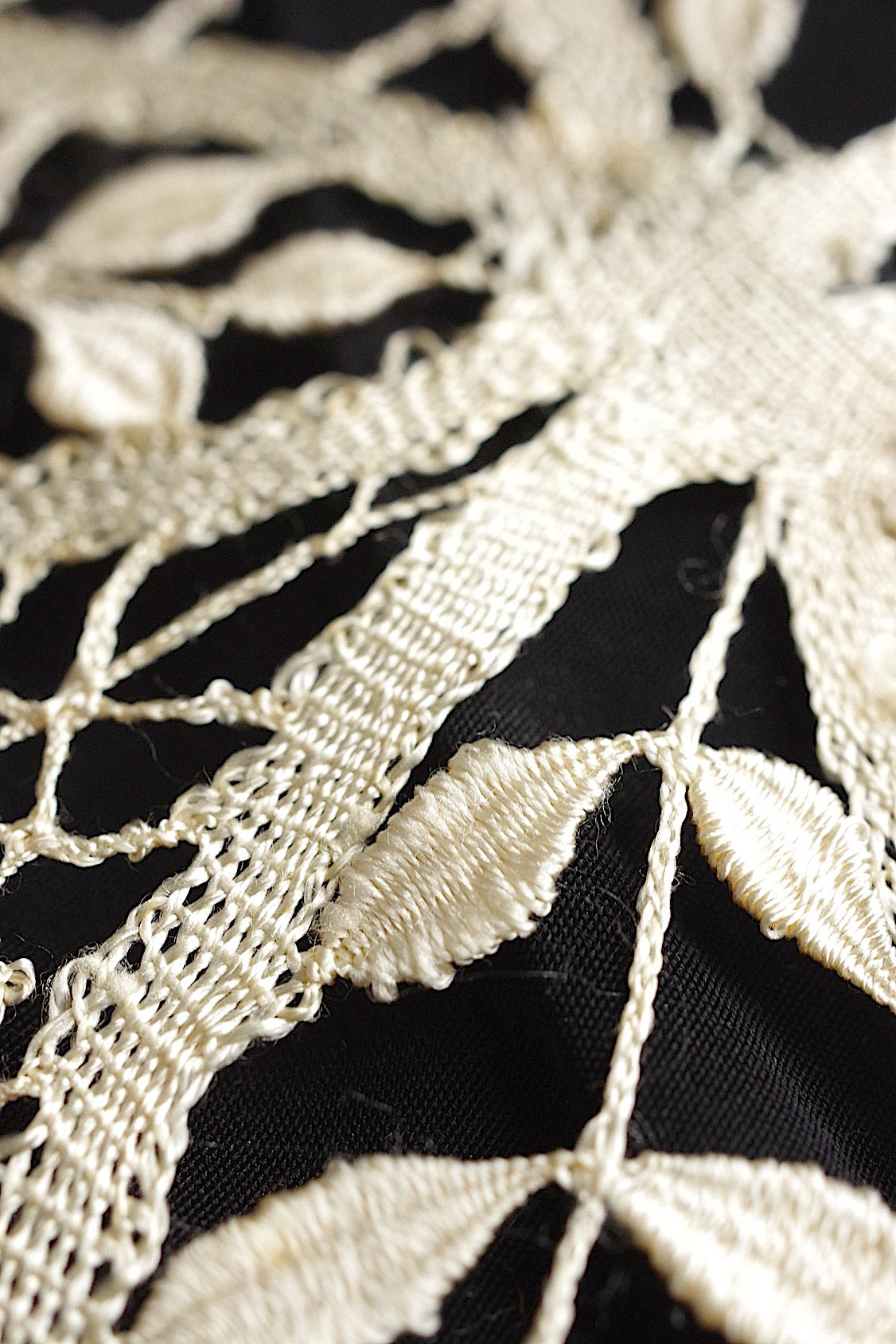 アンティークレース dentelle antique アンティークレース マルチーズレース .FR a l'epoque