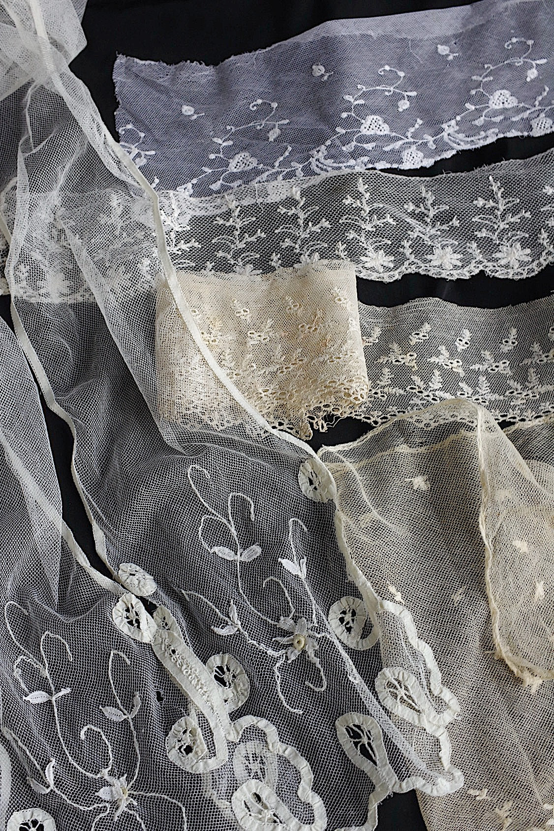 アンティークレース