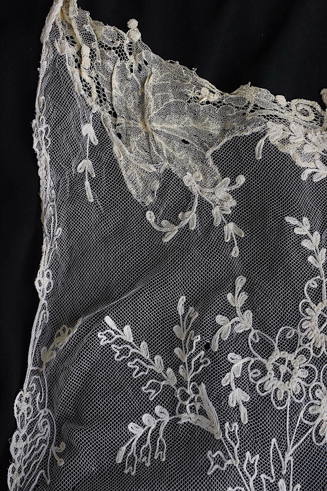 アンティークレース dentelle antique アンティークレース 素材用 ハギレ .FR a l'epoque