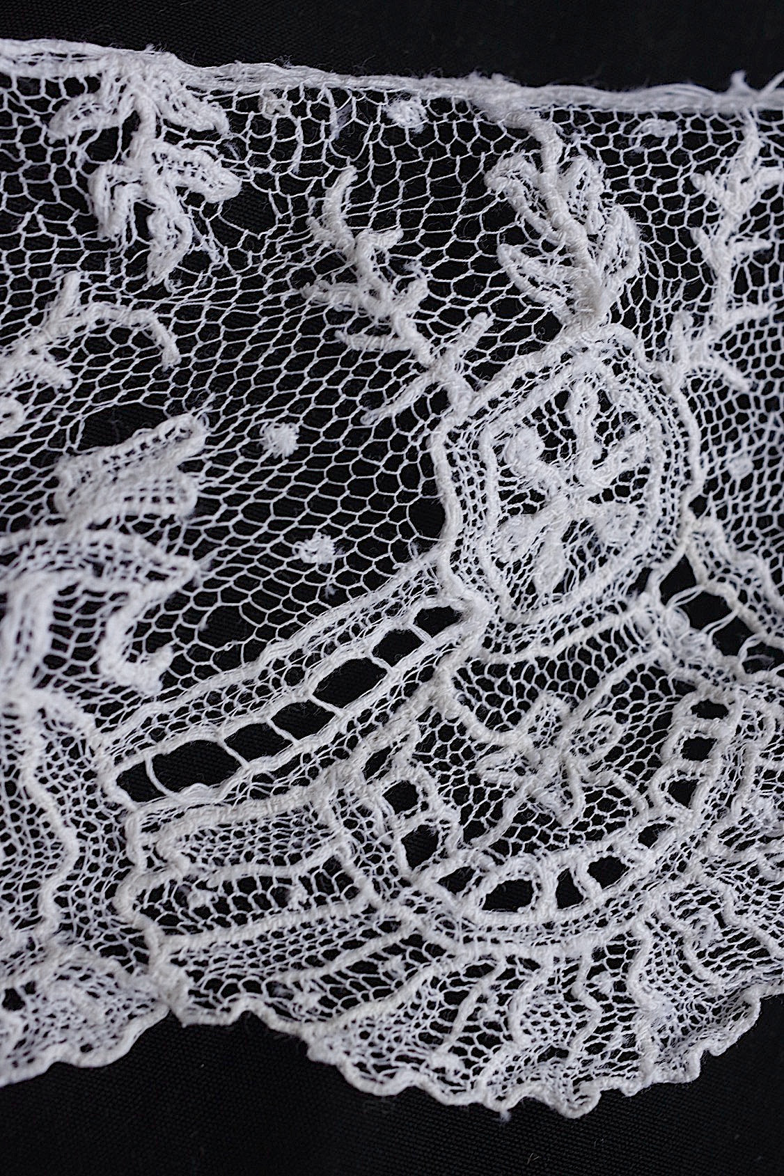 アンティークレース dentelle antique アンティークレース 素材用 184cm .FR a l'epoque