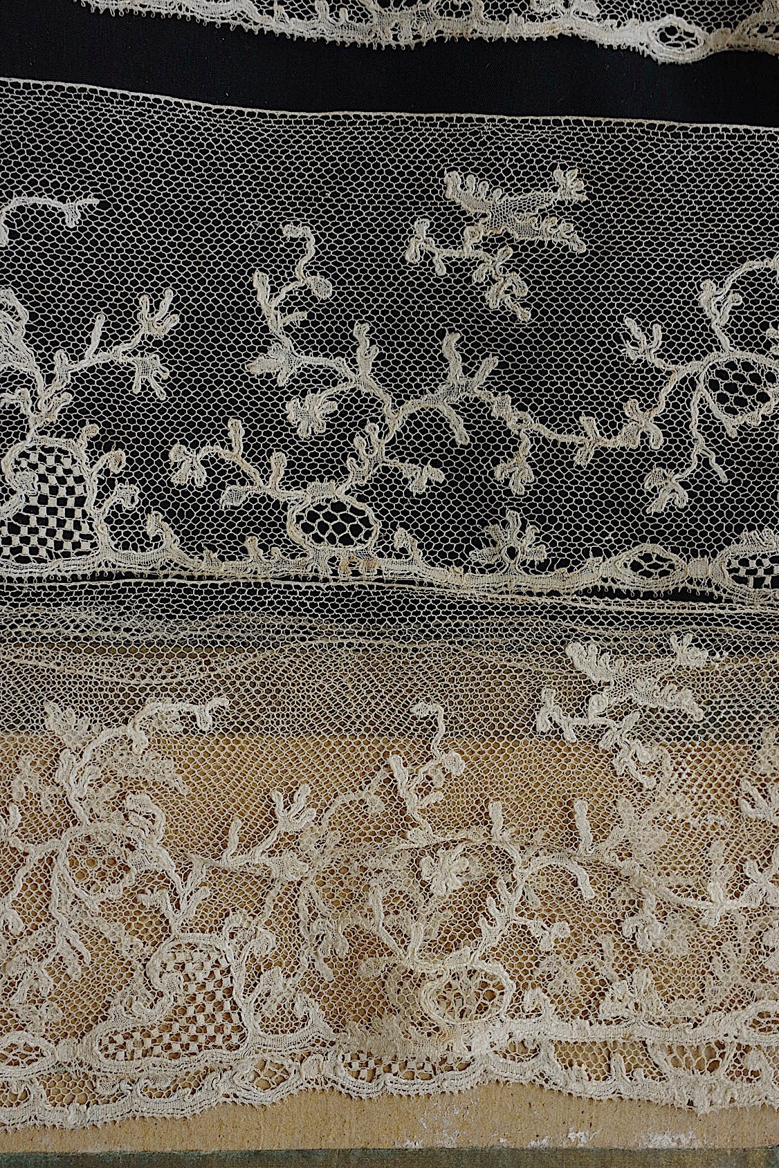 アンティークレース dentelle antique アンティークレース 2種 .FR a l'epoque