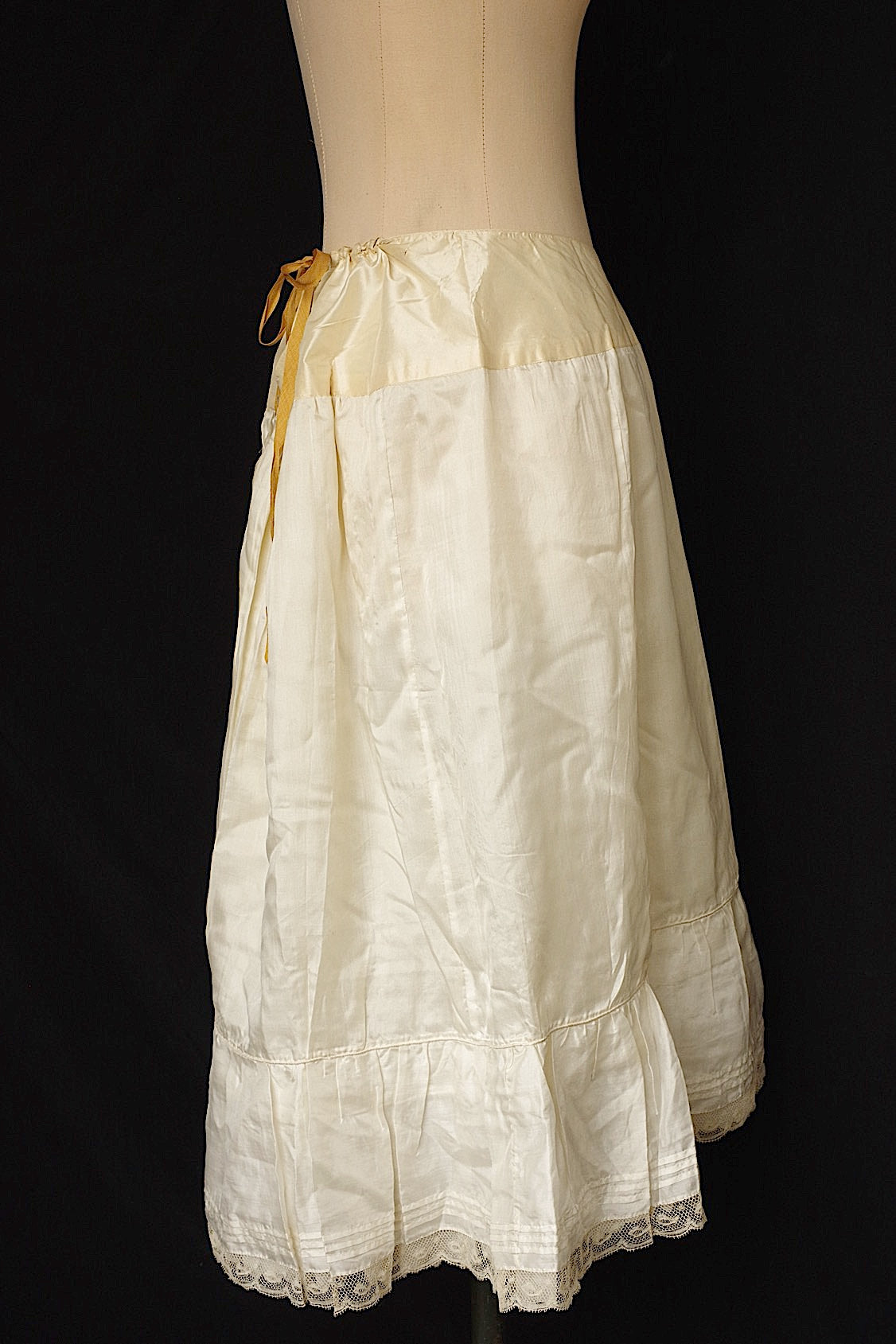 アンティーク古着 vêtement antiqueアンティークスカート .FR a l'epoque