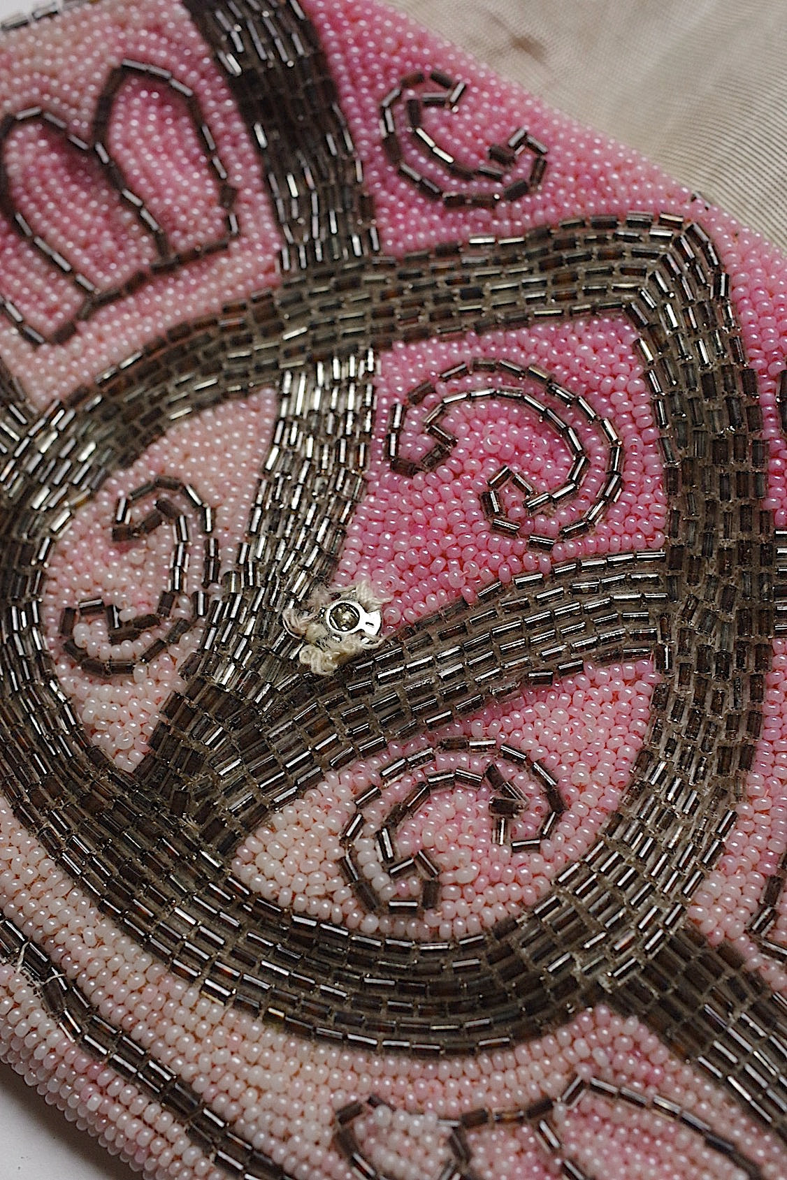 アンティークビーズポーチ sac antique 2 .FR a l'epoque