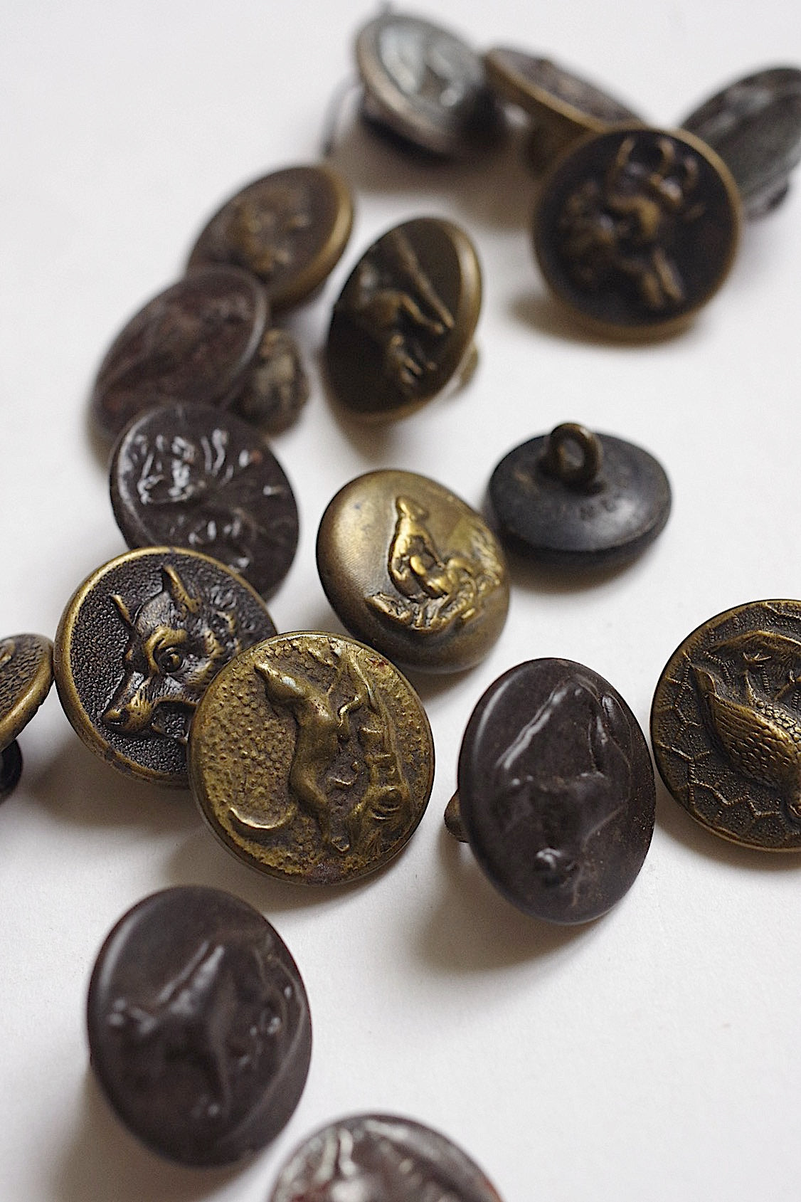 アンティークハンターボタン bouton de chasse1 .FR a l'epoque