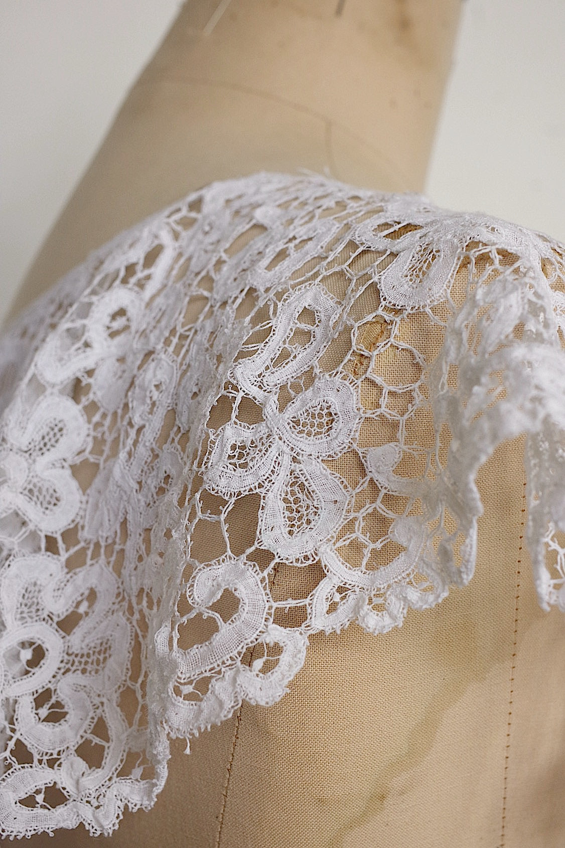 アンティークレース襟 dentelle antique5 .FR a l'epoque