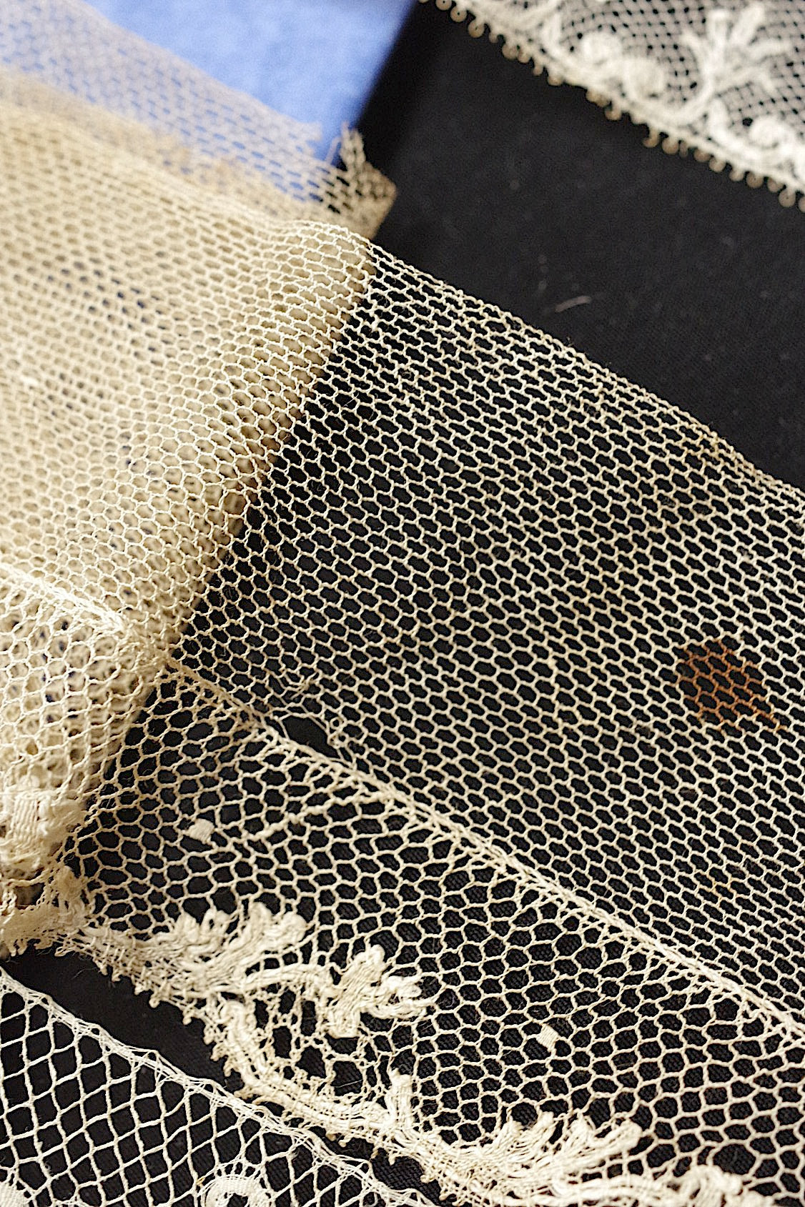 アンティークレース dentelle antique  13種 .FR a l'epoque