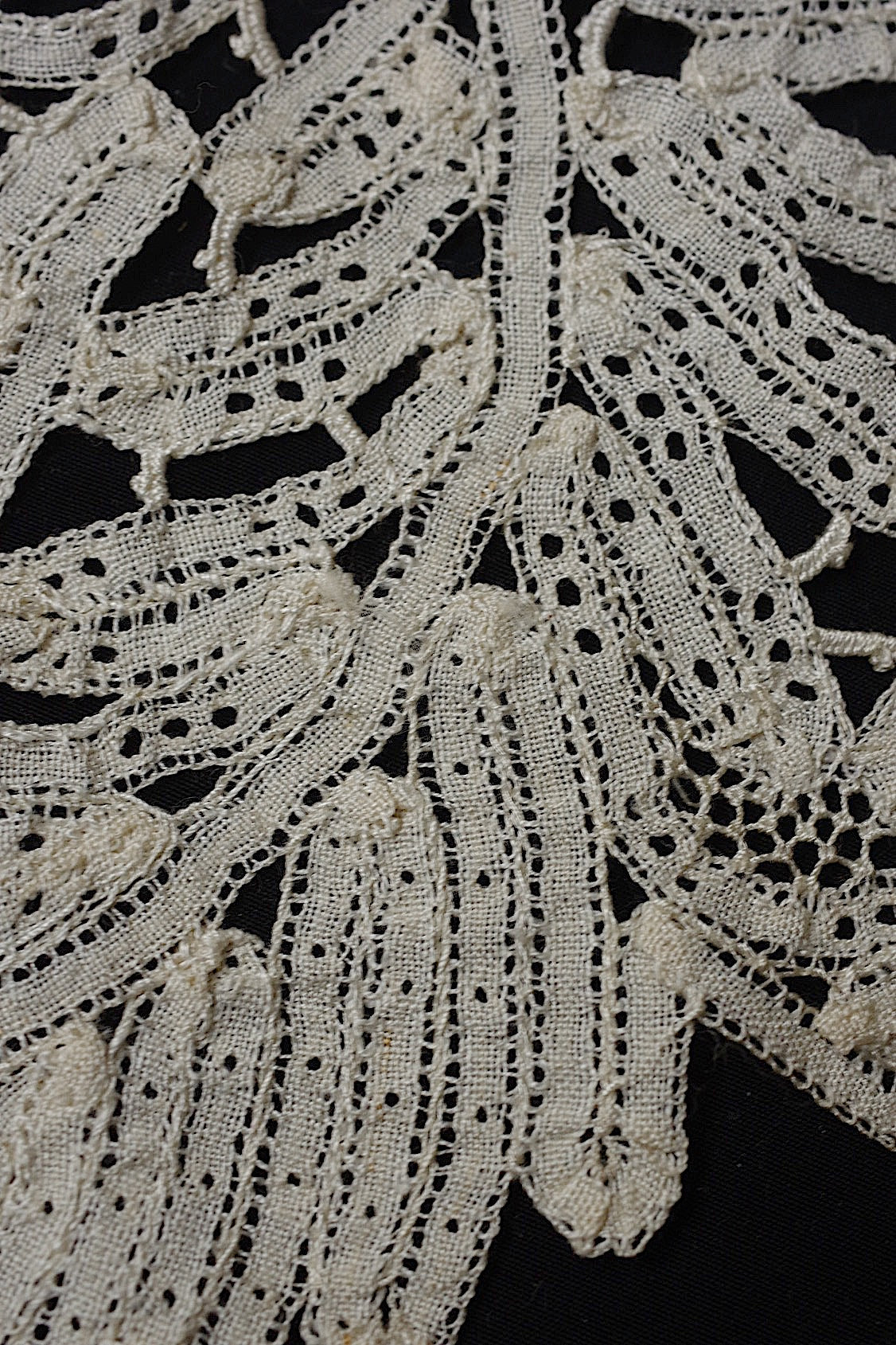 アンティークレース dentelle antique  nappron 2piece .FR a l'epoque