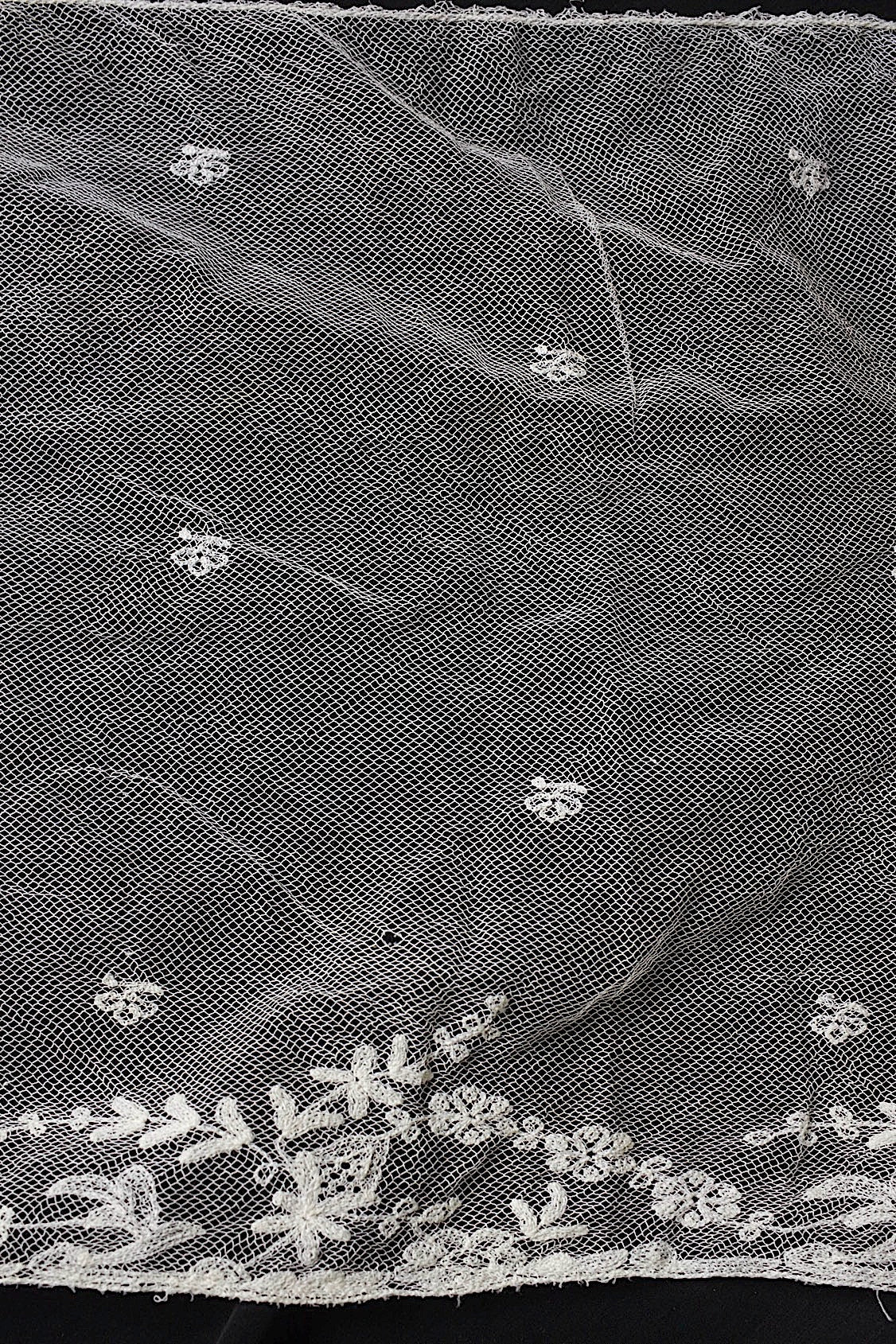 アンティークレース dentelle antique  2種 .FR a l'epoque