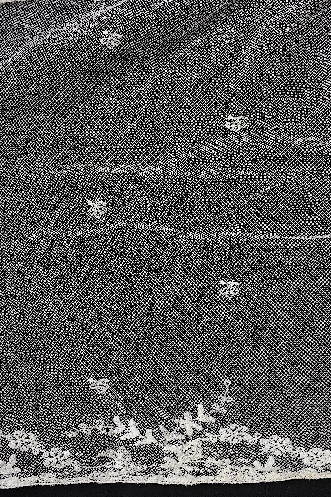 アンティークレース dentelle antique  2種 .FR a l'epoque