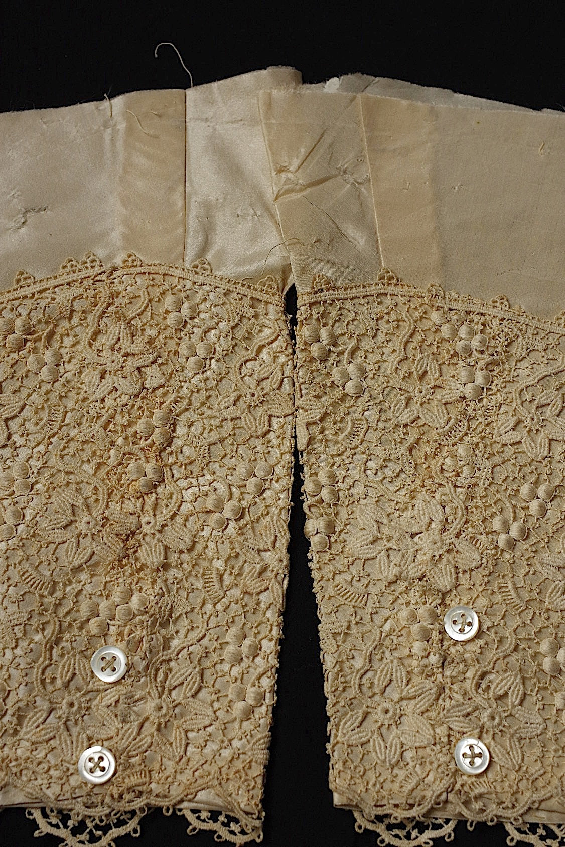 アンティークレース dentelle antique  袖ペア +片腕 .FR a l'epoque