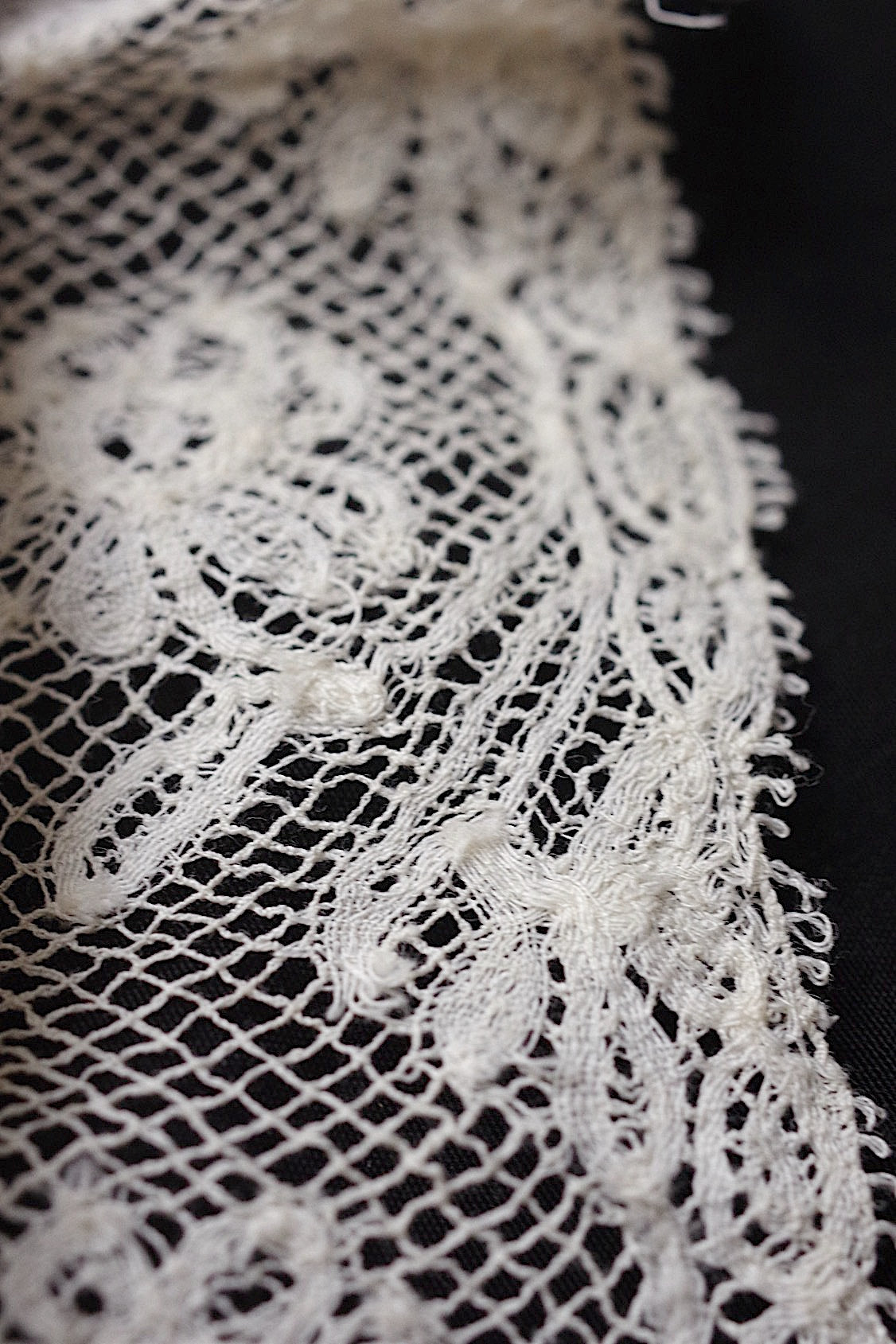 アンティークレース dentelle antique  クロス .FR a l'epoque