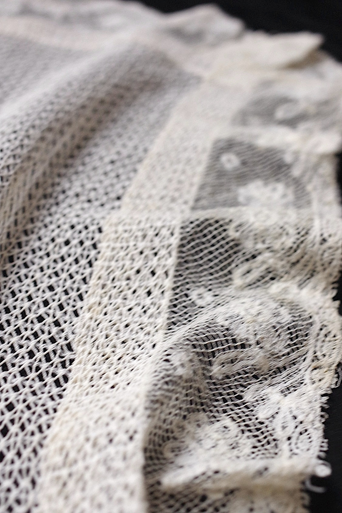 アンティークレース dentelle antique  クロス .FR a l'epoque