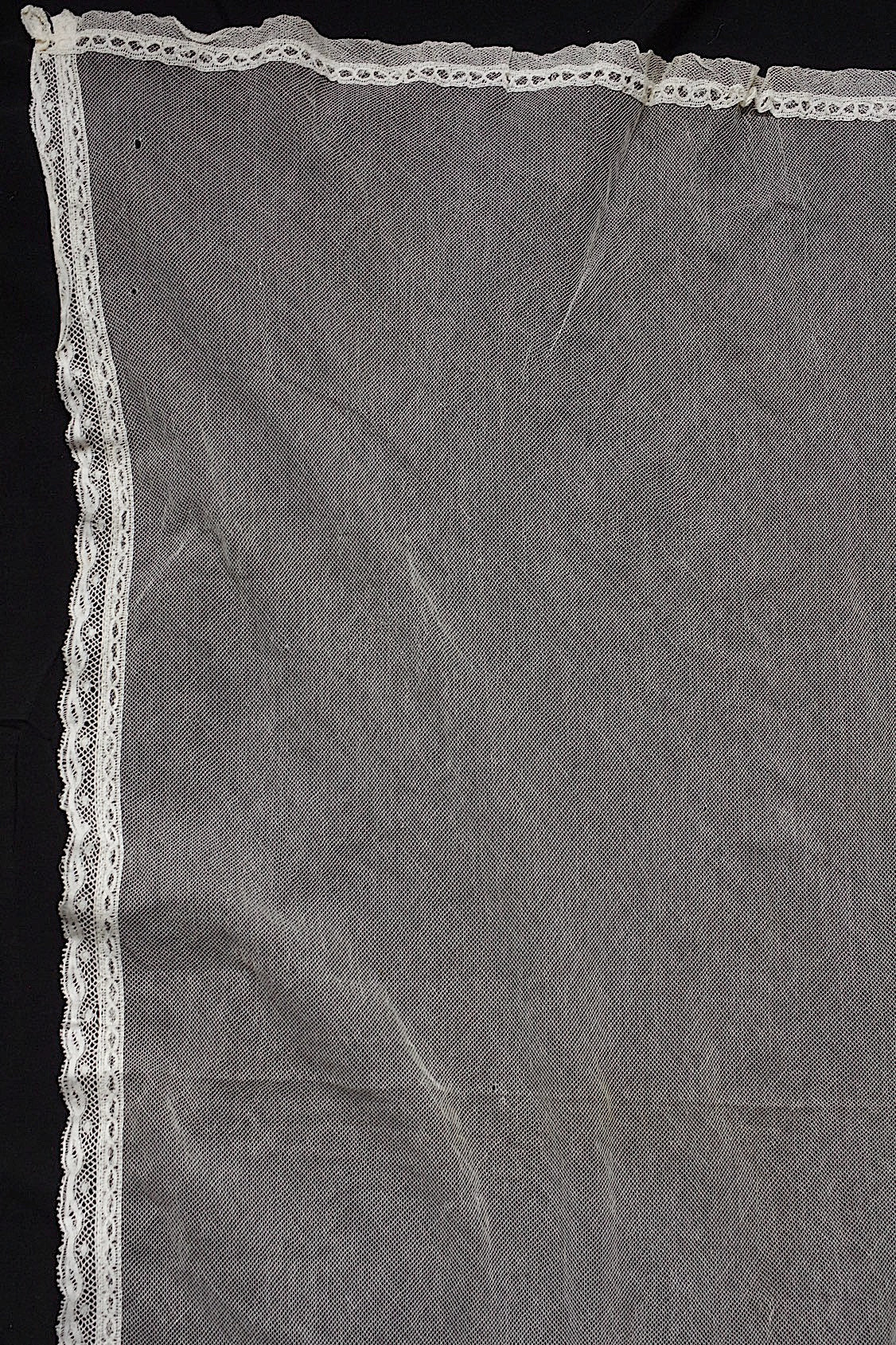 アンティークレース dentelle antique  素材用 ベール2 .FR a l'epoque