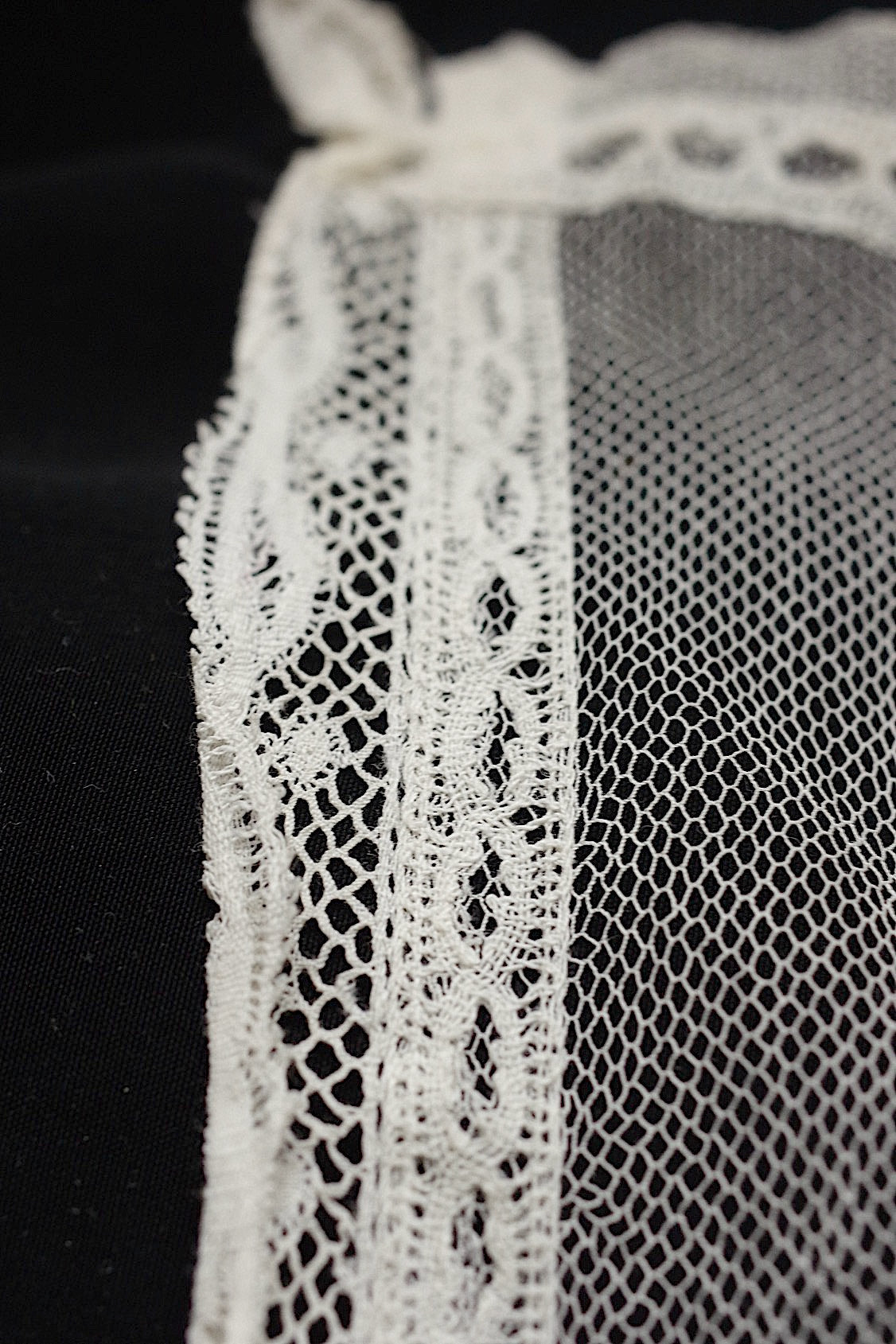 アンティークレース dentelle antique  素材用 ベール2 .FR a l'epoque