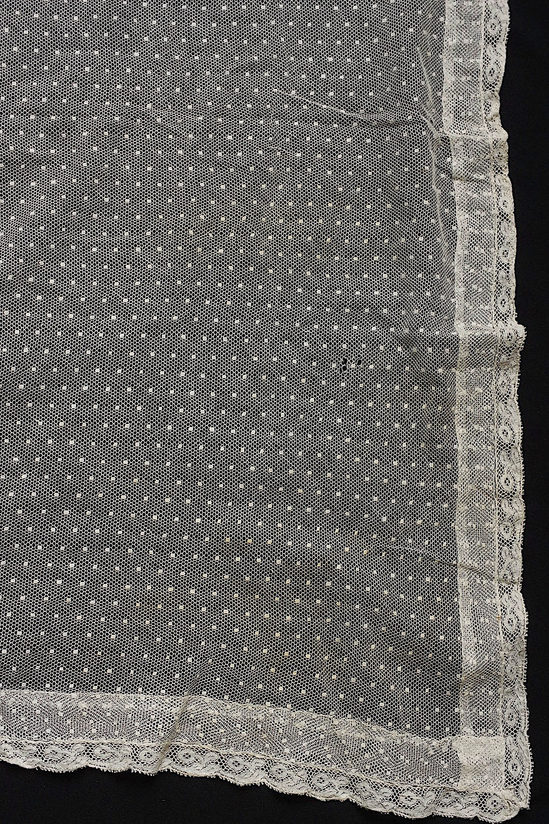 アンティークレース dentelle antique  素材用 ベール2 .FR a l'epoque