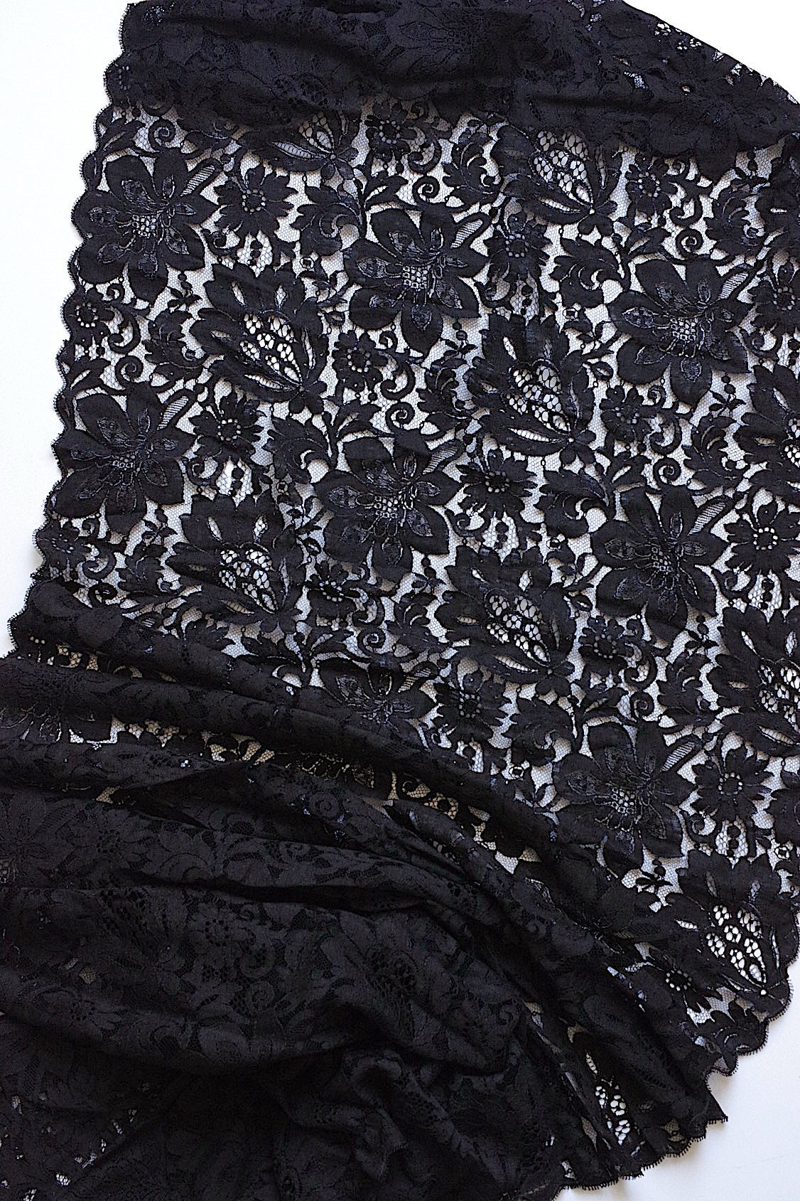 アンティークレース dentelle antique アンティークレース blonde 1 .FR a l'epoque