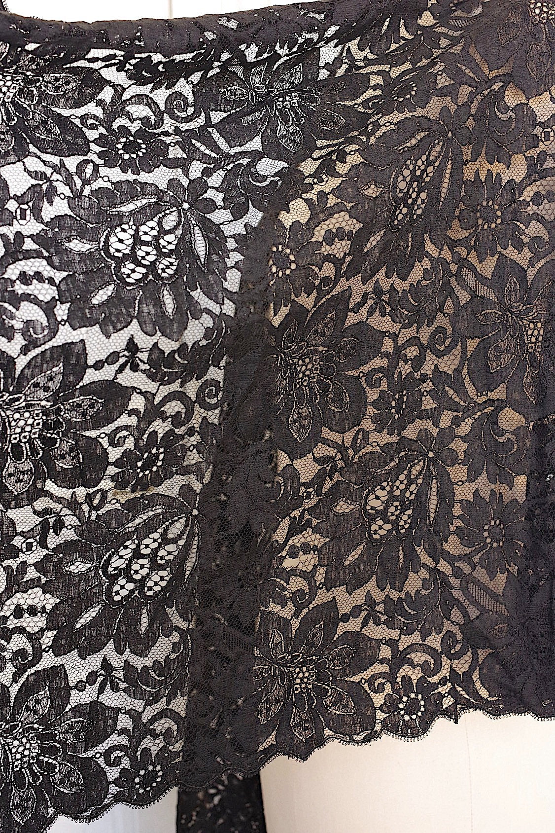 アンティークレース dentelle antique アンティークレース blonde 1 .FR a l'epoque