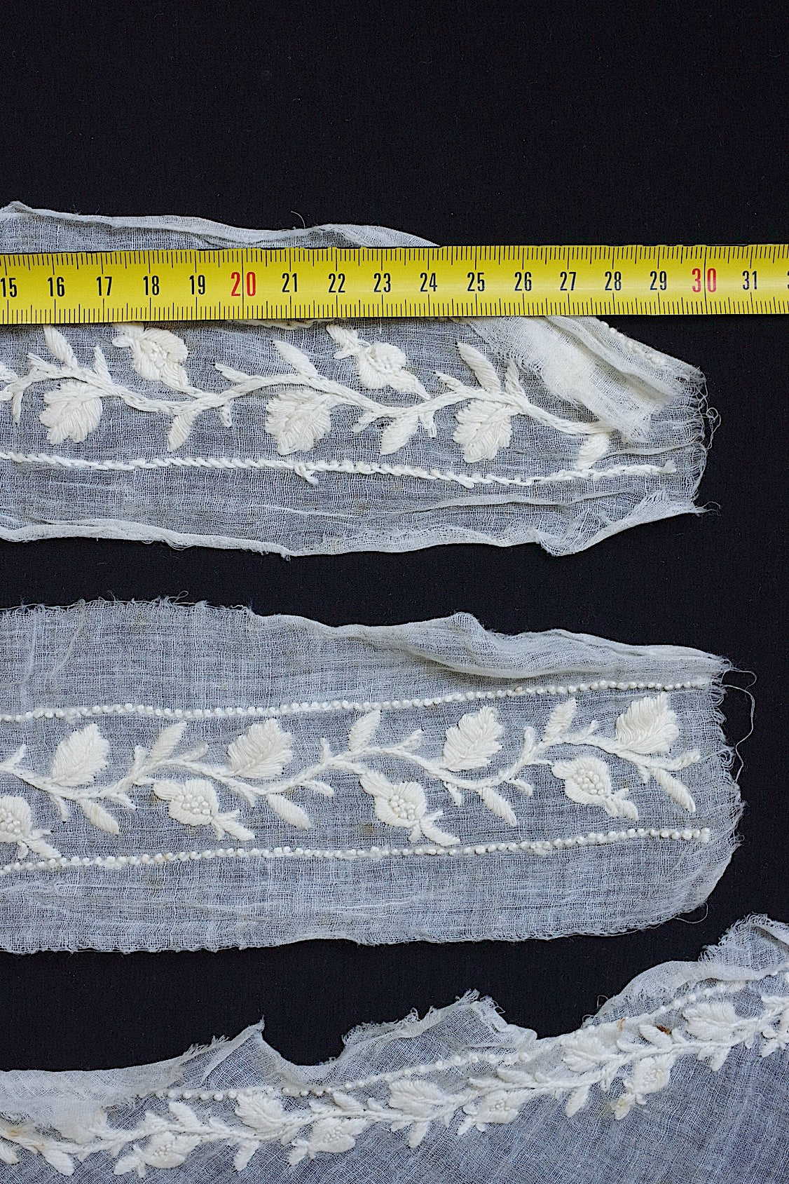 アンティークレース dentelle antique  刺繍ハギレ .FR a l'epoque