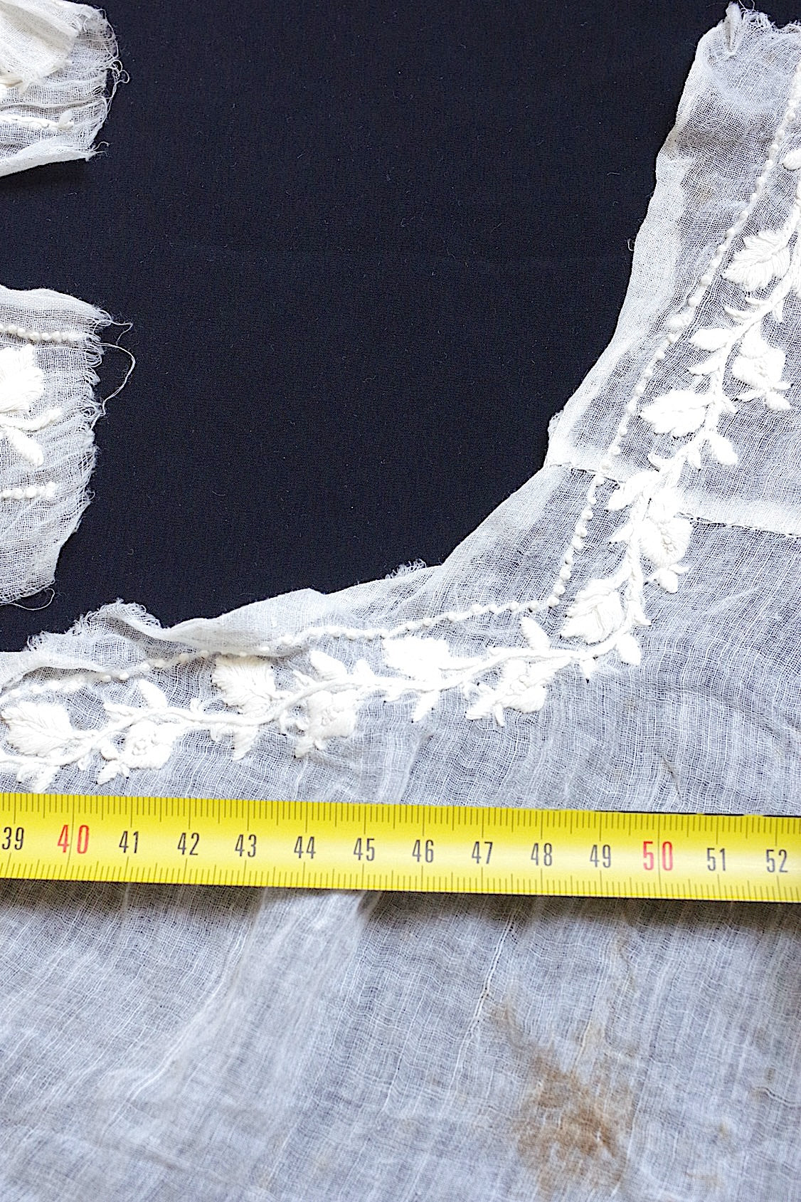 アンティークレース dentelle antique  刺繍ハギレ .FR a l'epoque