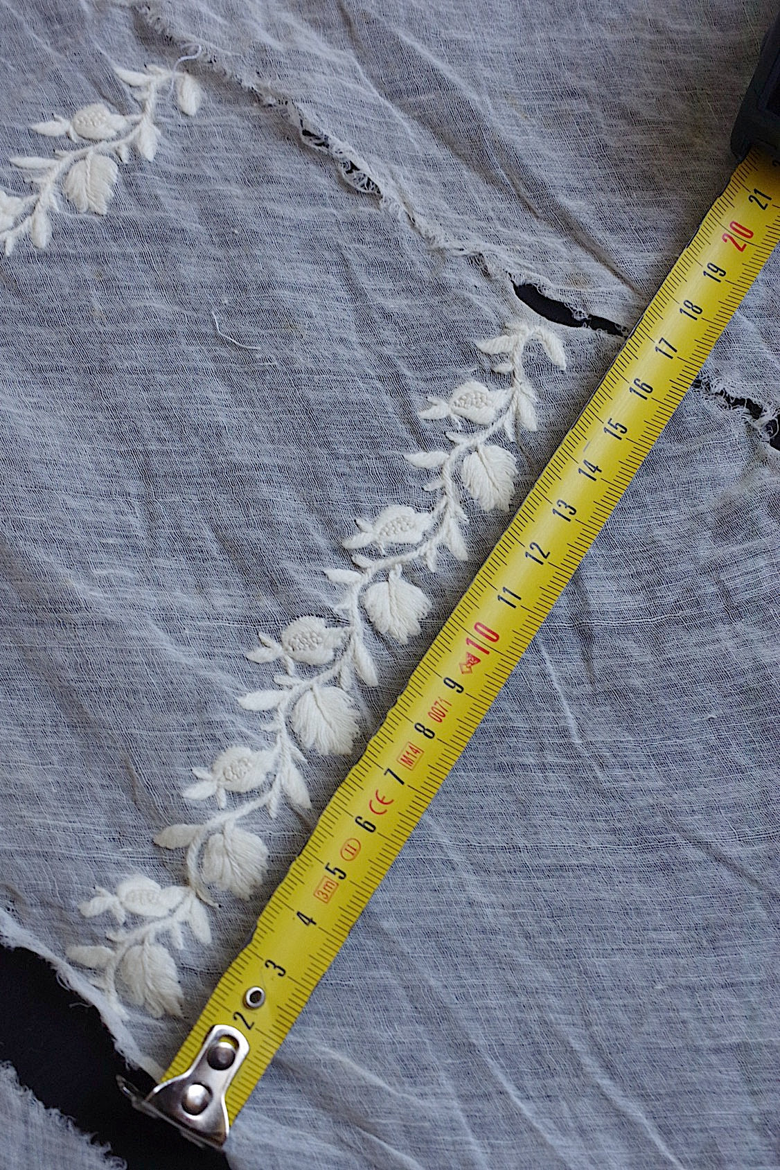 アンティークレース dentelle antique  刺繍ハギレ .FR a l'epoque