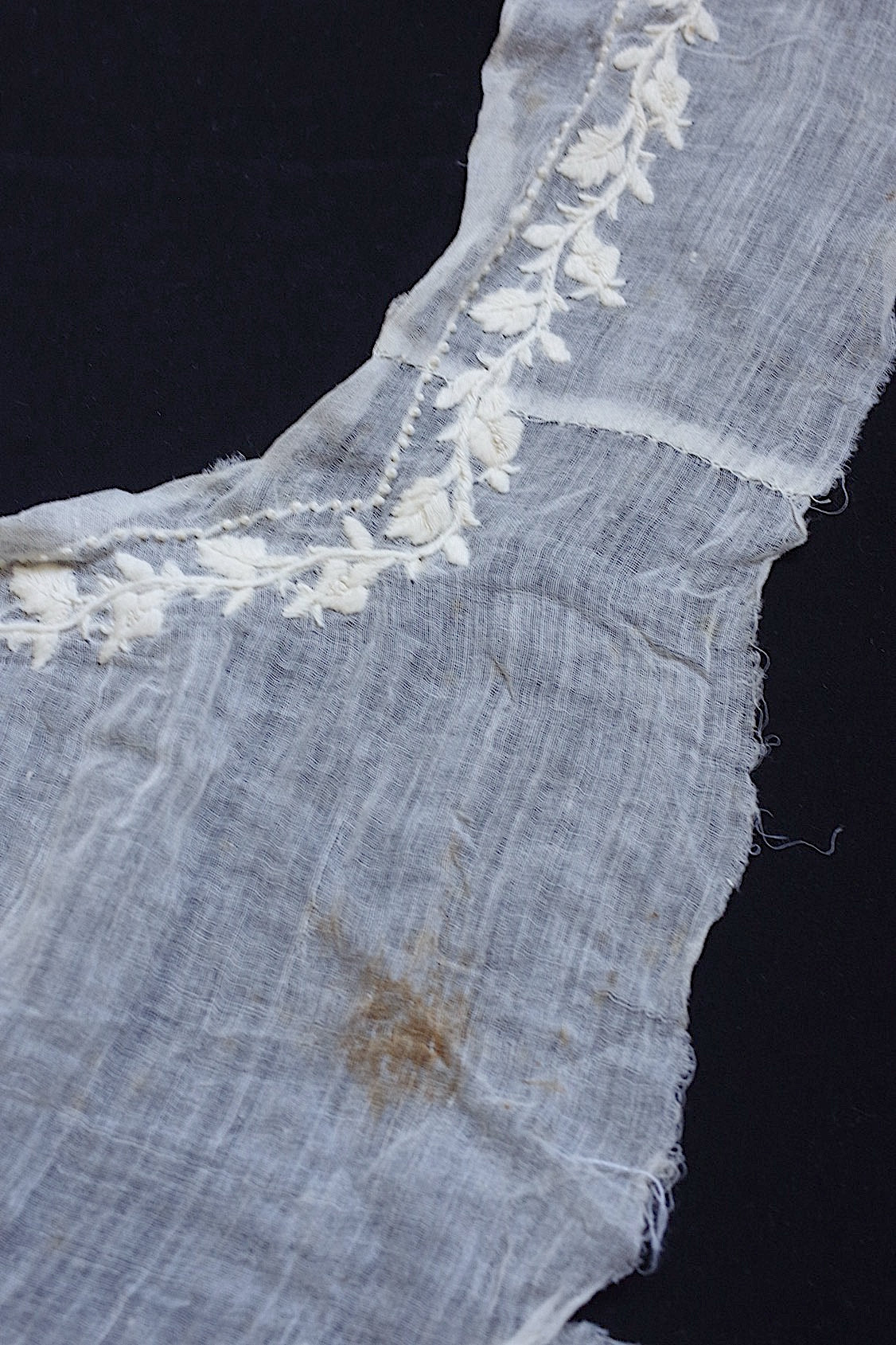 アンティークレース dentelle antique  刺繍ハギレ .FR a l'epoque