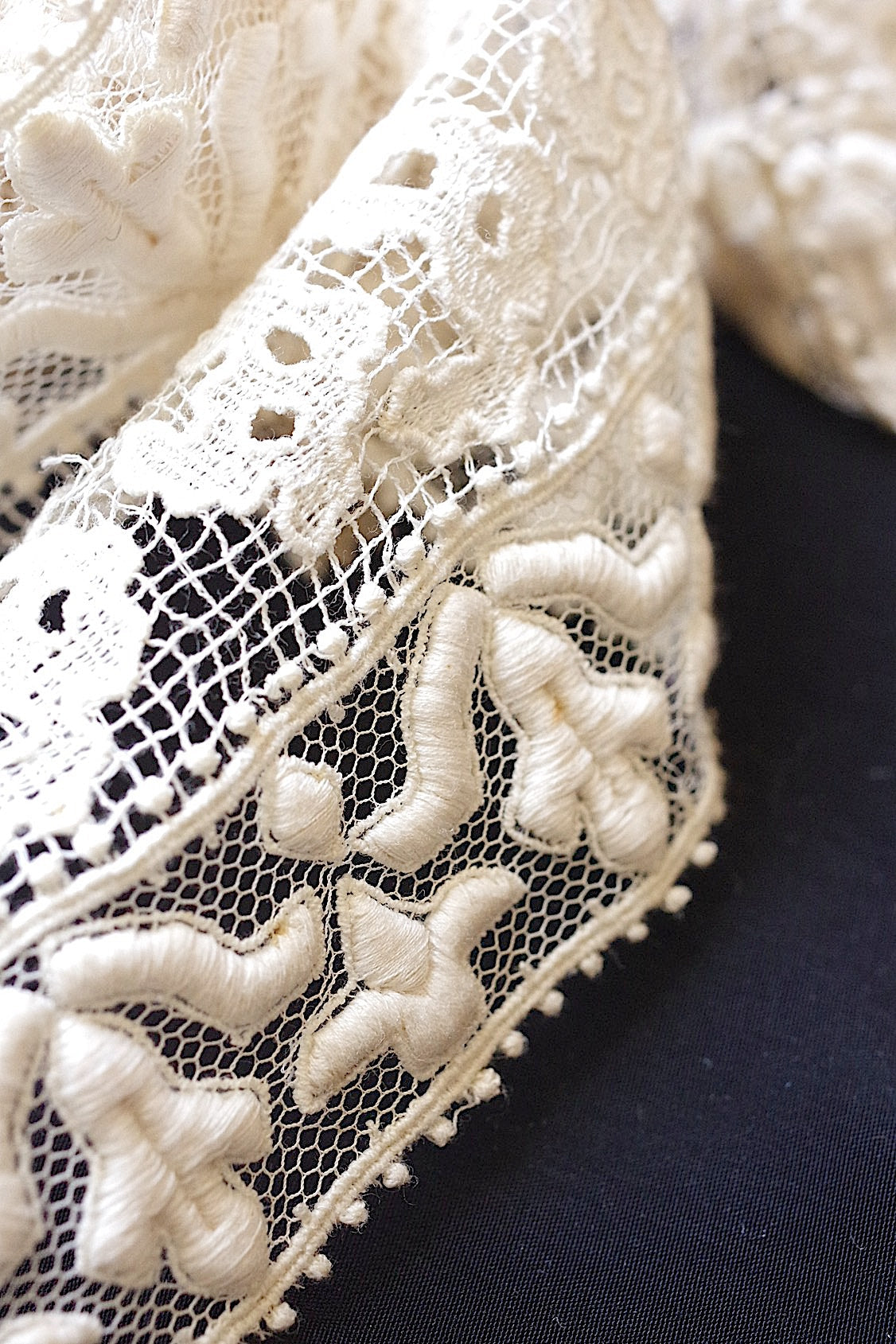 アンティークレース dentelle antique  297cm .FR a l'epoque