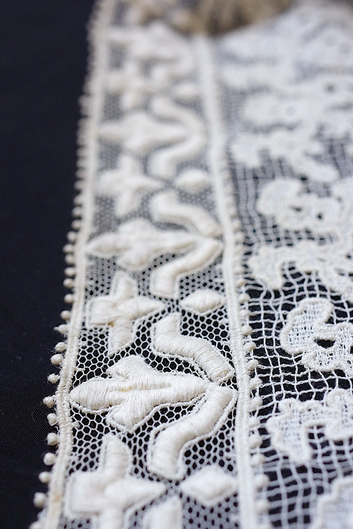 アンティークレース dentelle antique  297cm .FR a l'epoque