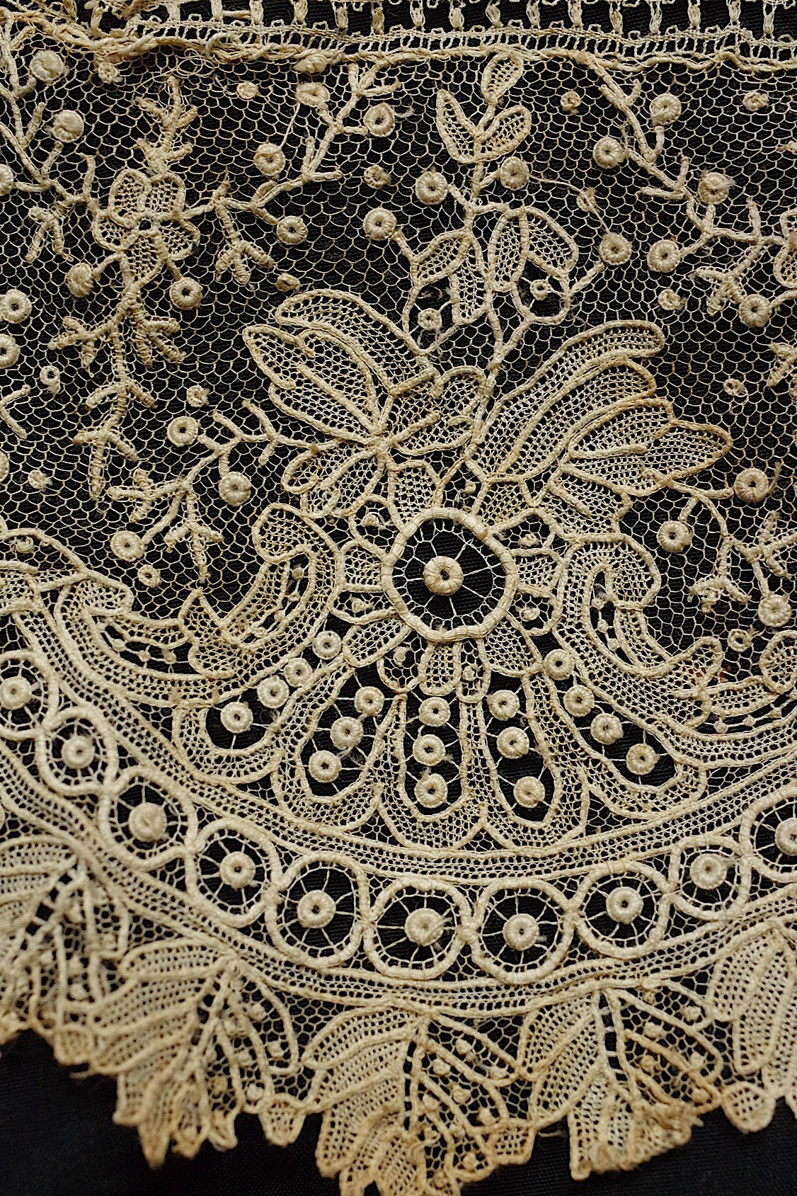 アンティークレース dentelle antique ブリュクセル 端切れ 3枚 .FR a l'epoque