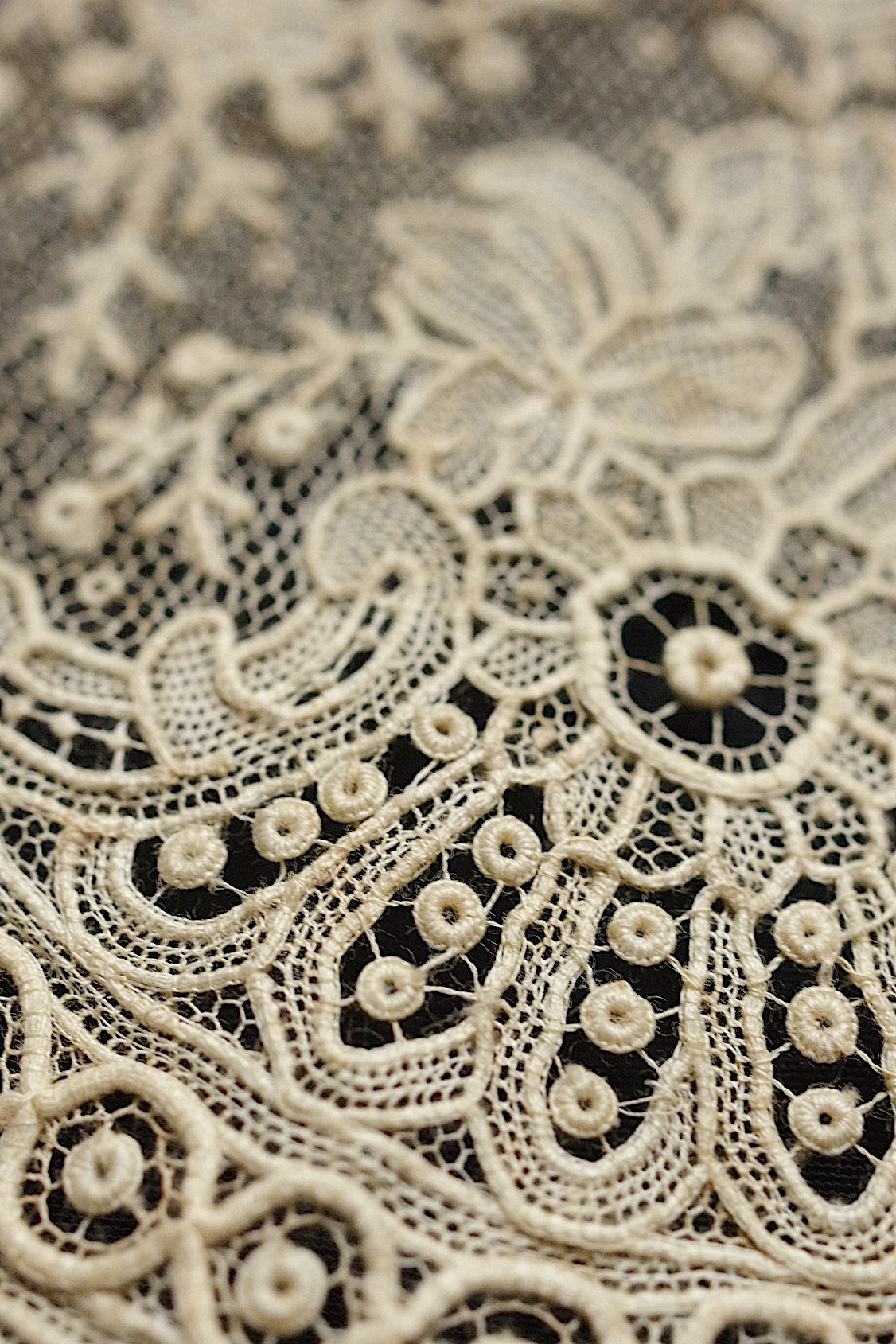 アンティークレース dentelle antique ブリュクセル 端切れ 3枚 .FR a l'epoque