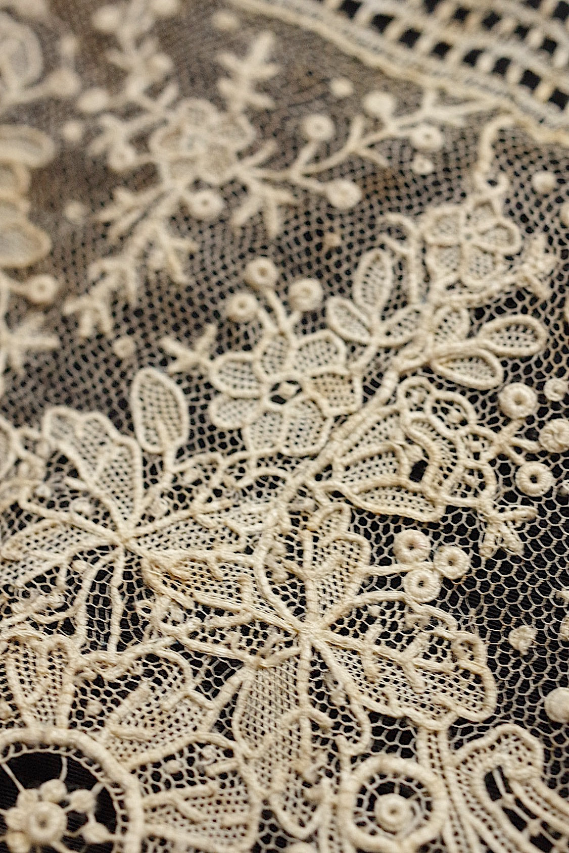 アンティークレース dentelle antique ブリュクセル 端切れ 3枚 .FR a l'epoque