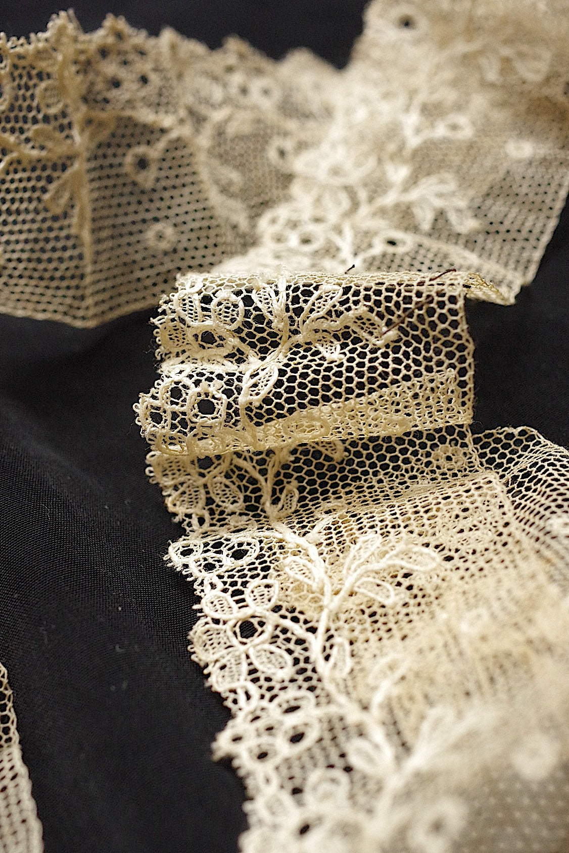 アンティークレース dentelle antique ハンカチ+94cm、90cm .FR a l'epoque