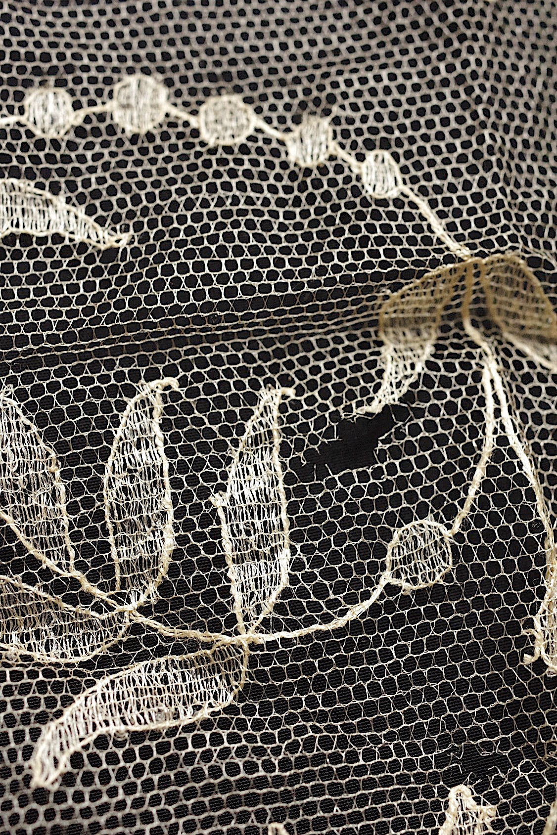 アンティークレース dentelle antique  シルクレース .FR a l'epoque