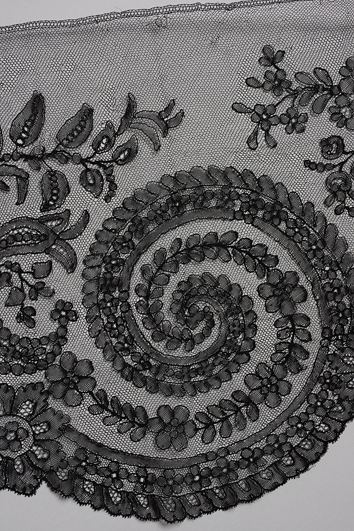 アンティークレース dentelle antique  シャンティイレース290cm  .FR a l'epoque