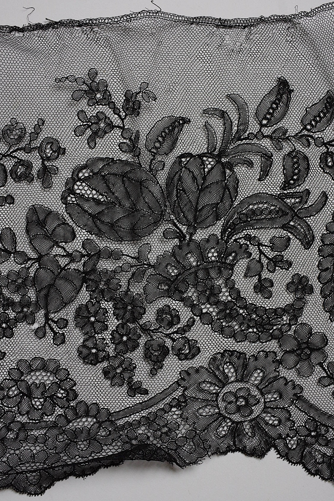 アンティークレース dentelle antique  シャンティイレース290cm  .FR a l'epoque