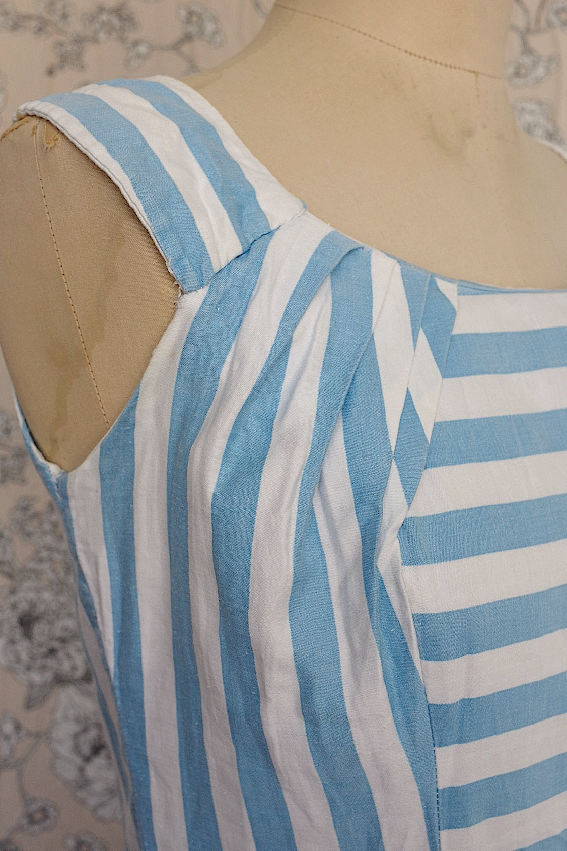 ヴィンテージ古着 vêtement vintage ヴィンテージワンピース  .FR a l'epoque