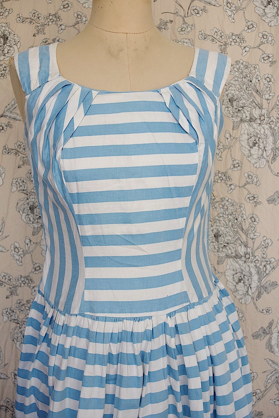 ヴィンテージ古着 vêtement vintage ヴィンテージワンピース  .FR a l'epoque