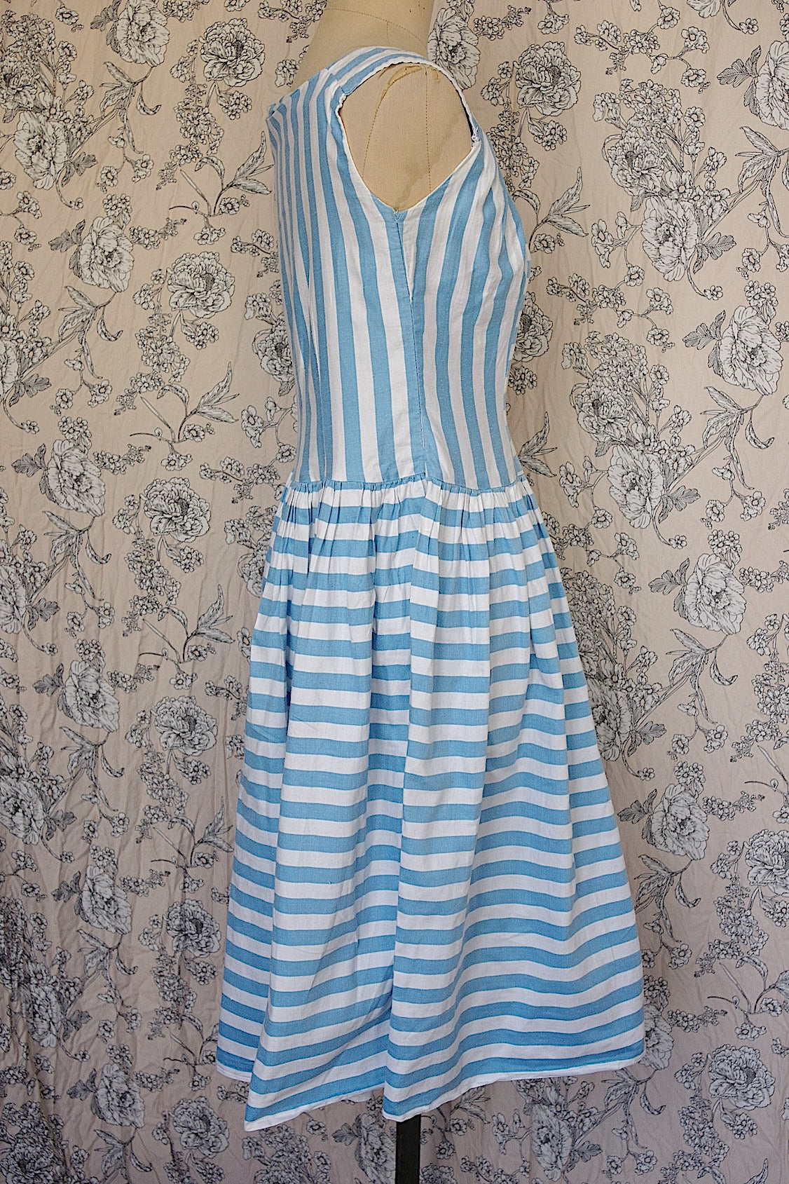 ヴィンテージ古着 vêtement vintage ヴィンテージワンピース  .FR a l'epoque