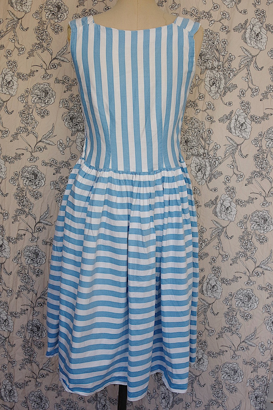 ヴィンテージ古着 vêtement vintage ヴィンテージワンピース  .FR a l'epoque