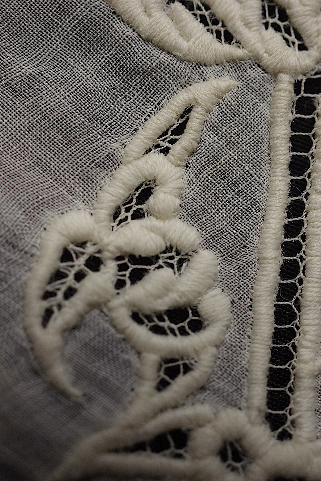 アンティーク刺繍ハンカチ antique monchoir 4 .FR a l'epoque