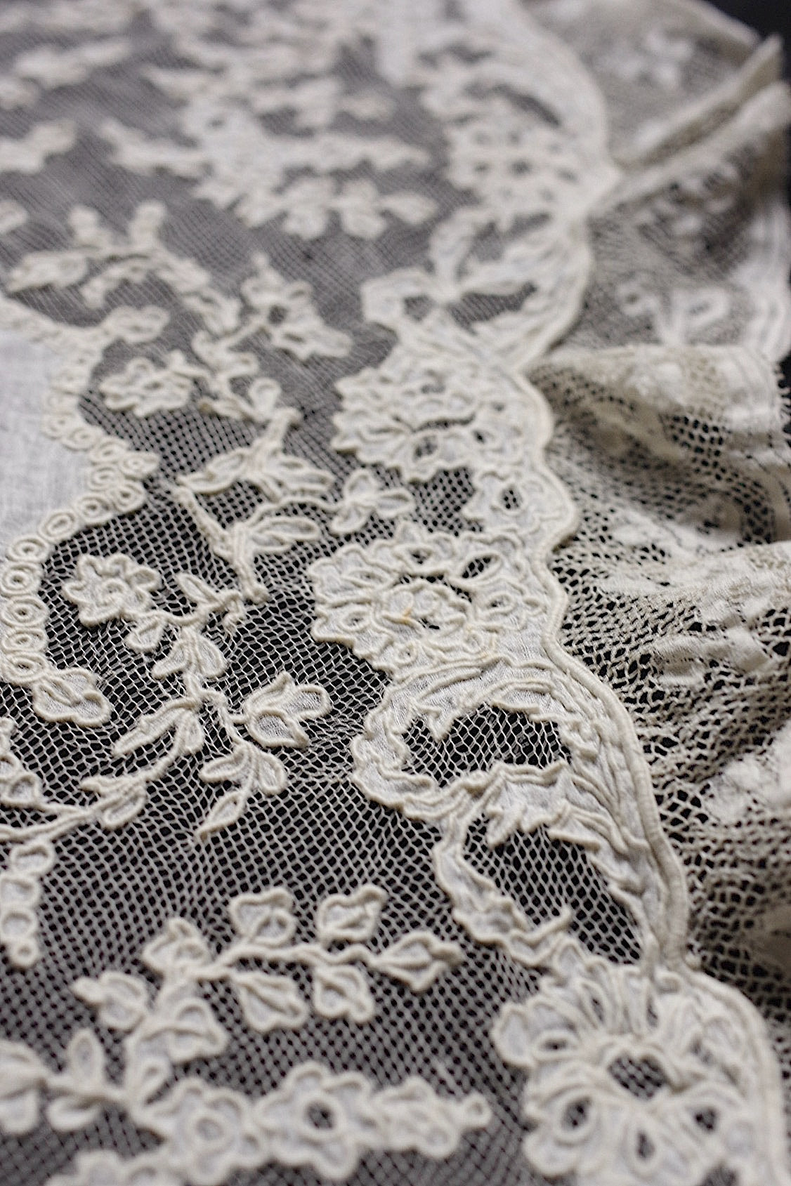 アンティーク刺繍ハンカチ antique monchoir 5 .FR a l'epoque