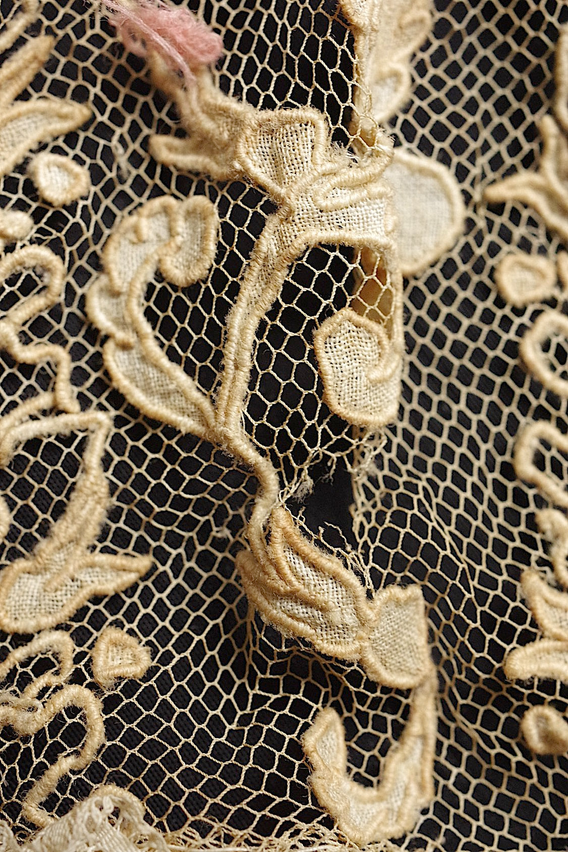 アンティークレースボネ dentelle antique bonnet .FR a l'epoque