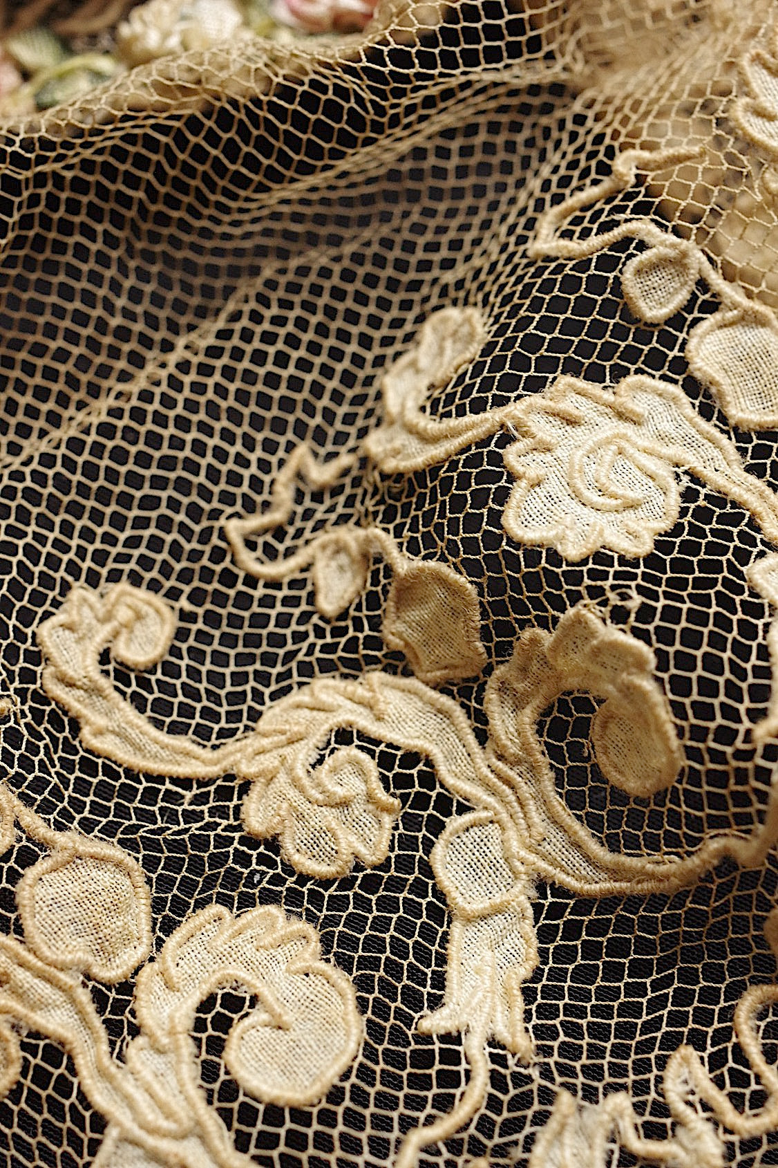 アンティークレースボネ dentelle antique bonnet .FR a l'epoque